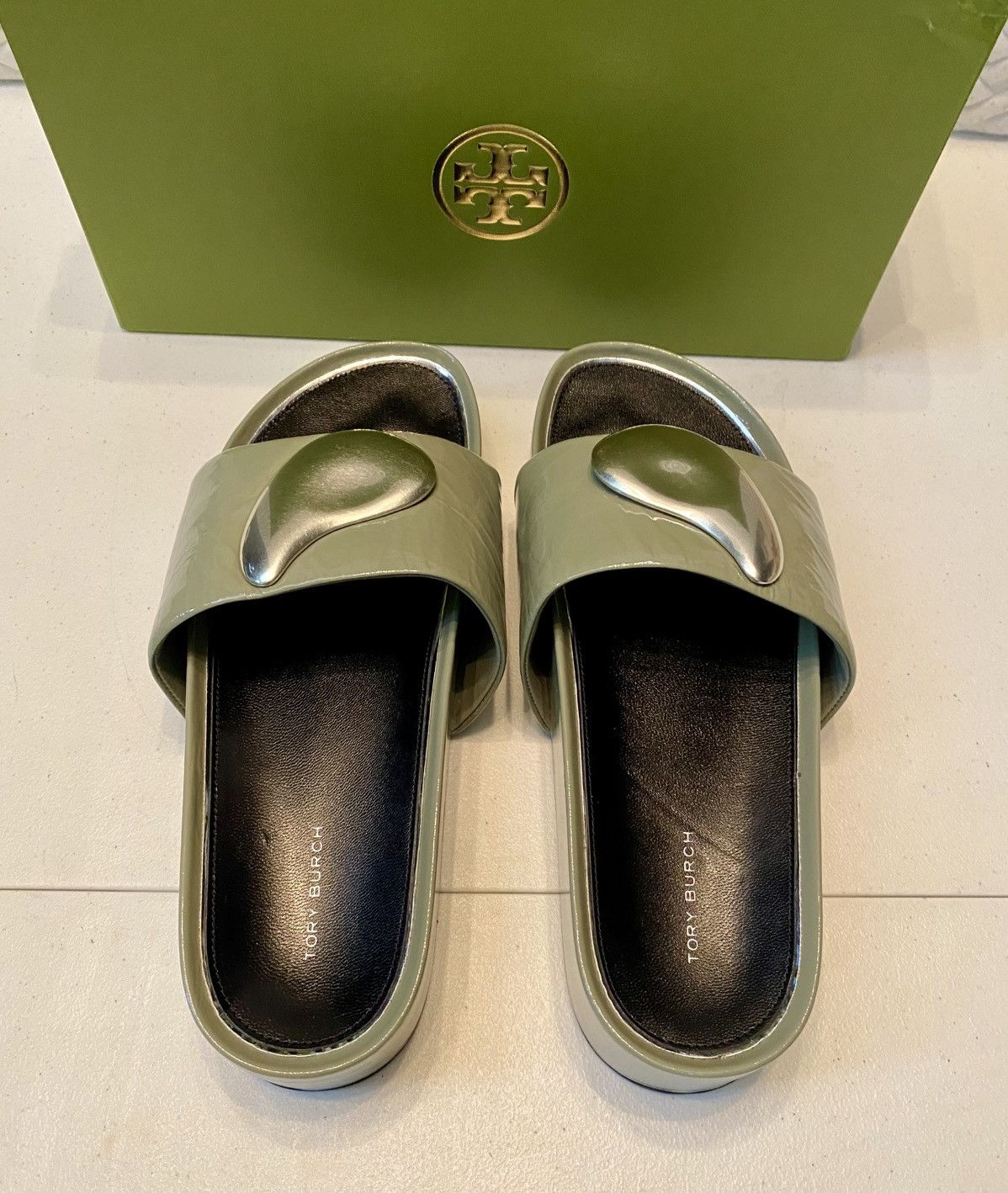 Tory Burch Tory Burch Patos Slide Crinkle Leather Metal Plate 10.5 NIB Size US 10.5 / IT 40.5 - 12 Thumbnail
