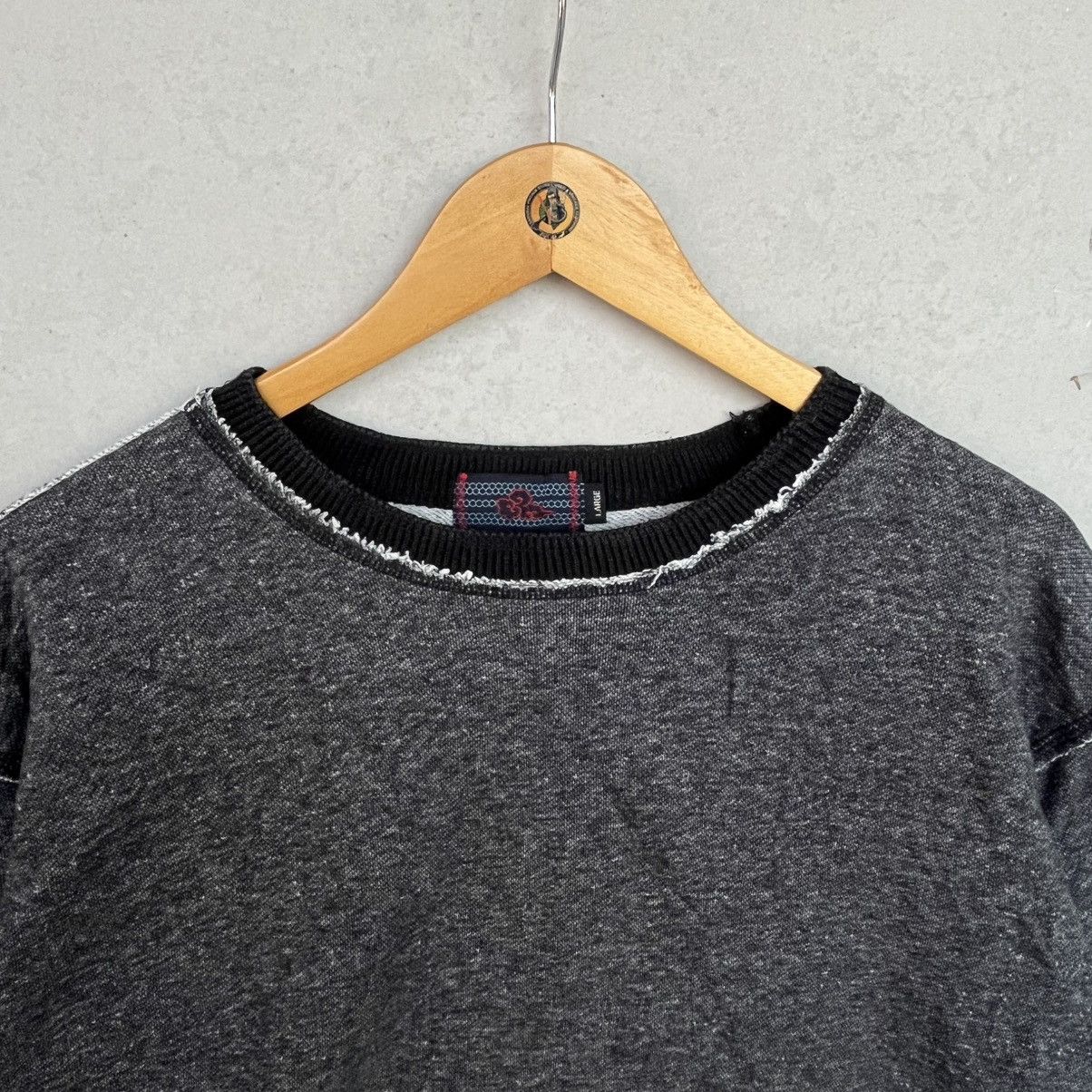 Other Vintage 90s Black & Grey Tee With White Stitching Size L Size US L / EU 52-54 / 3 - 4 Thumbnail