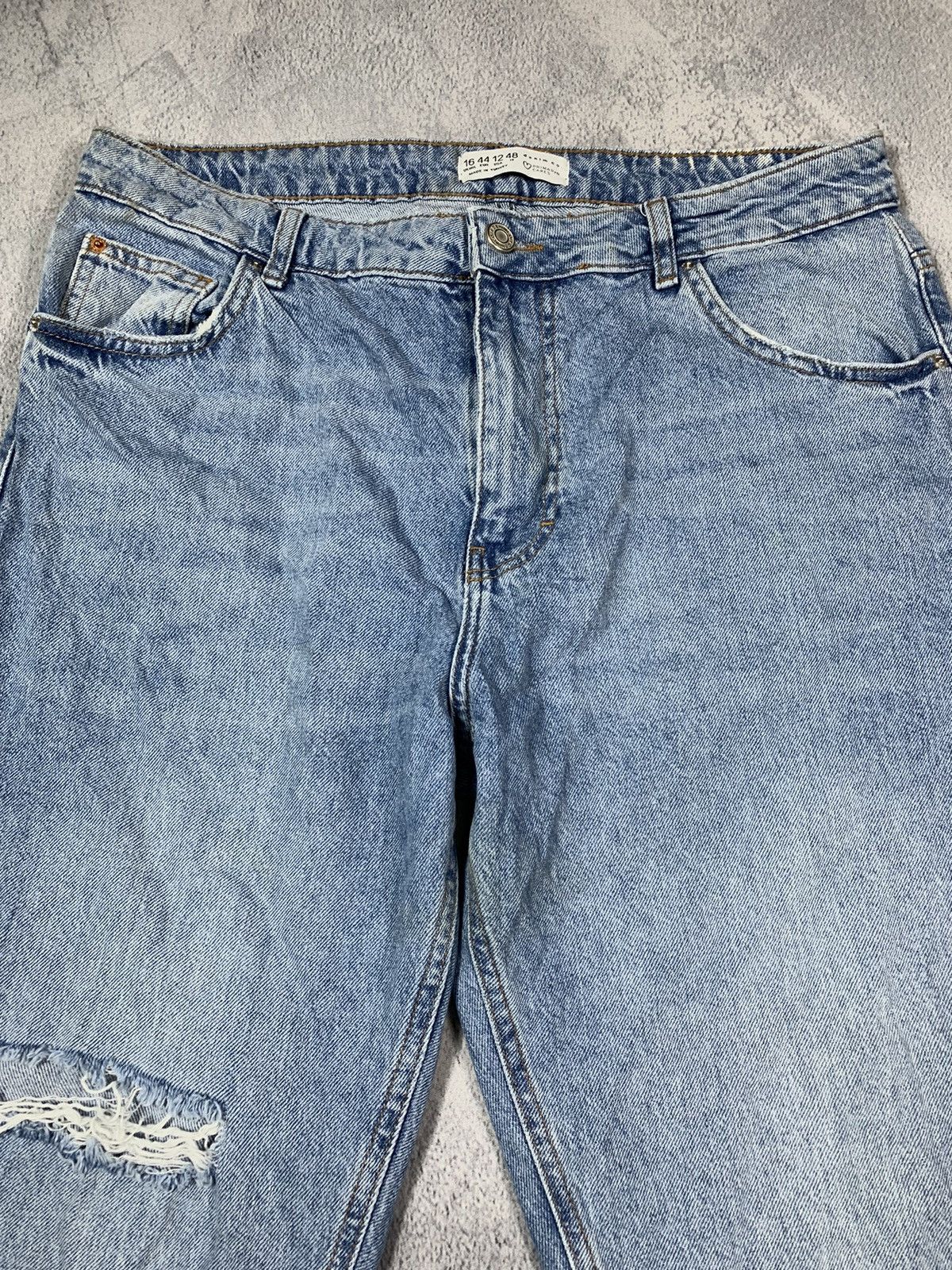 Japanese Brand × Vintage Vintage Y2K Japanese distressed bootcut faded denim jeans Size 34" / US 12 / IT 48 - 2 Thumbnail