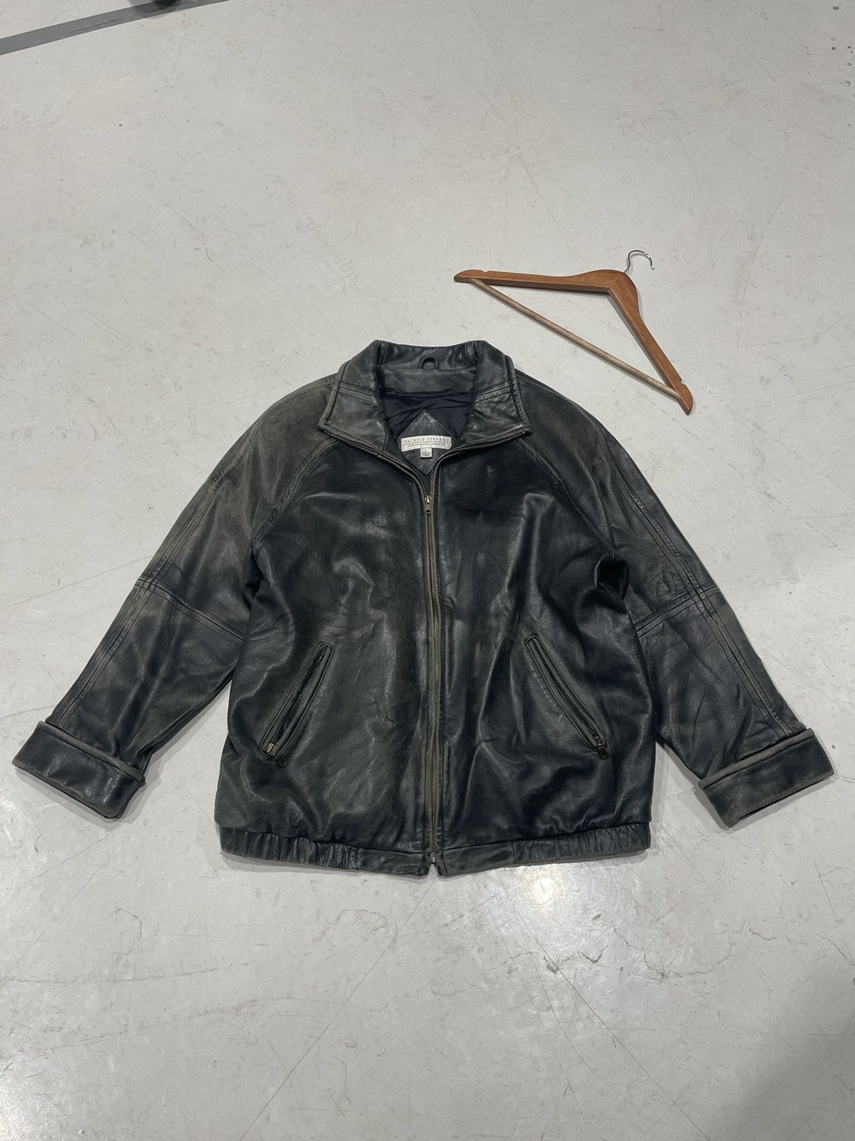 Danier Faded Black Leather Jacket Size US L / EU 52-54 / 3 - 1 Thumbnail