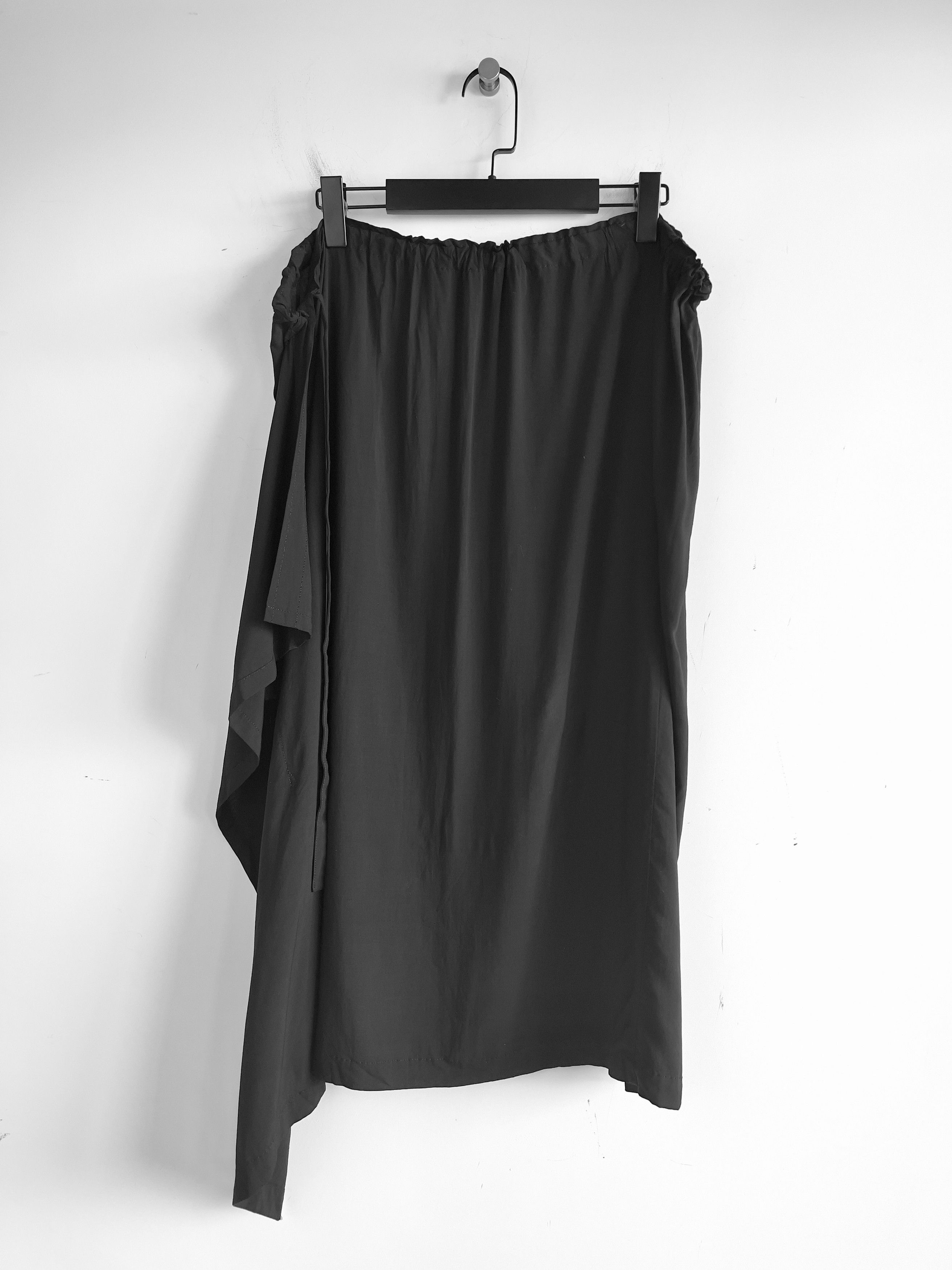 Yohji Yamamoto Yohji Yamamoto Femme - Rayon Asymmetrical Draped Skirt Size 30" / US 8 / IT 44 - 1 Thumbnail