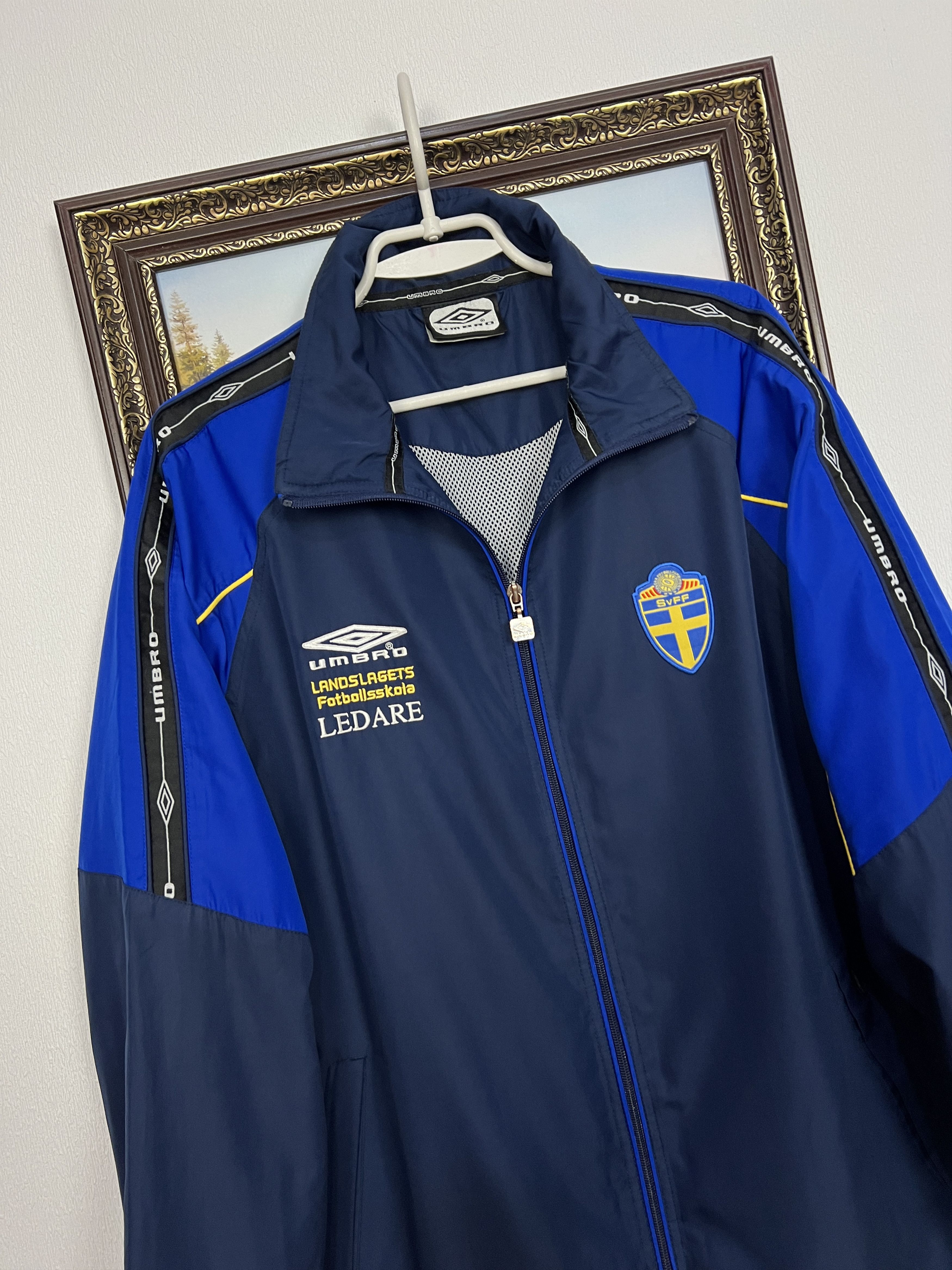 Umbro Vintage Sweden Football Jacket Soccer Track Top National Size US L / EU 52-54 / 3 - 3 Thumbnail