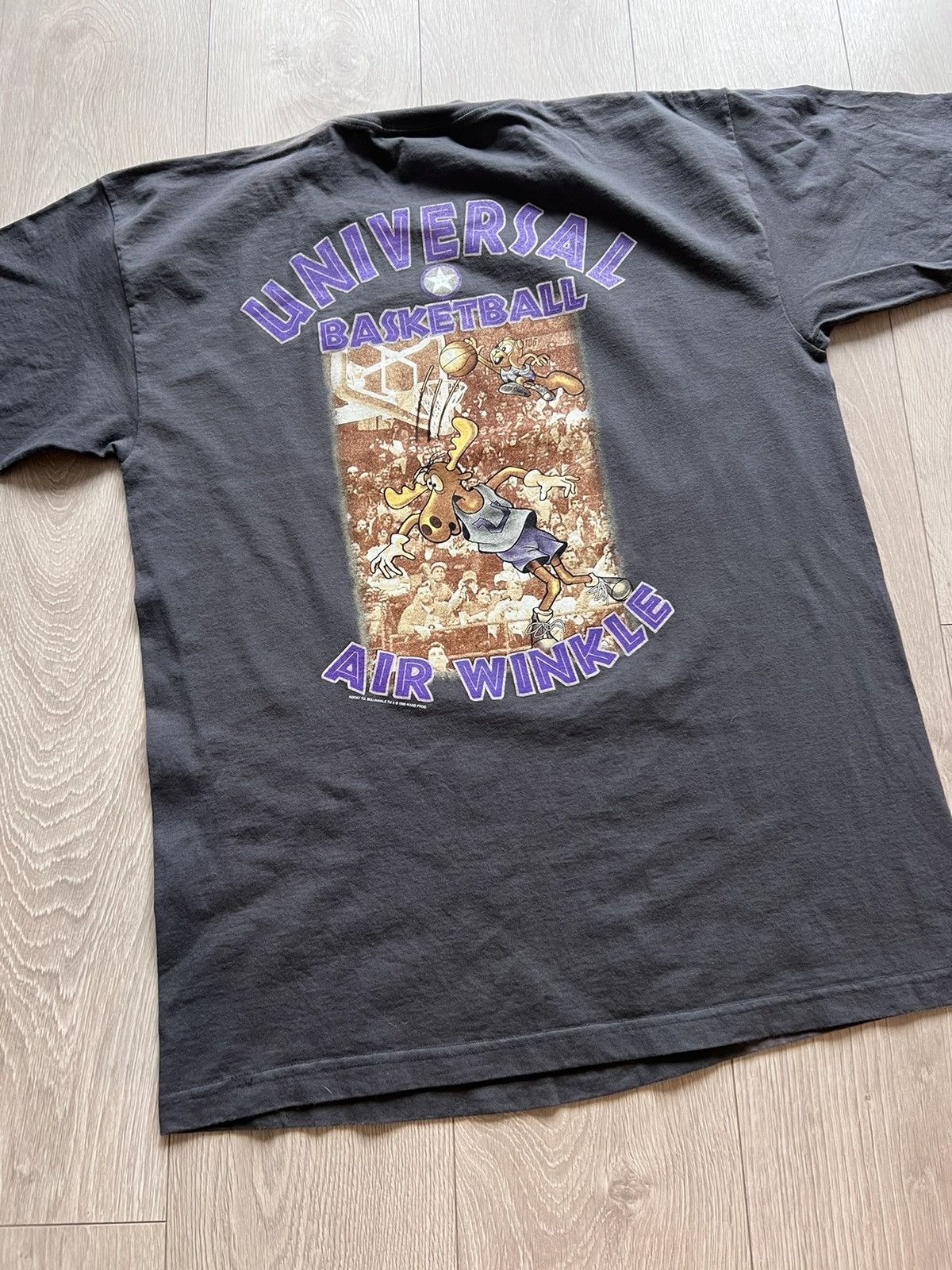 Universal Studios × Vintage Vintage 90s Rocky Bullwinkle Universal Athletics Shirt 1995 Size US XL / EU 56 / 4 - 1 Thumbnail