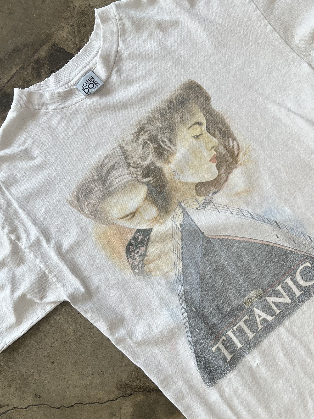Vintage Vintage 1998 Titanic Promo Movie Poster Tee Large Size US L / EU 52-54 / 3 - 1 Thumbnail