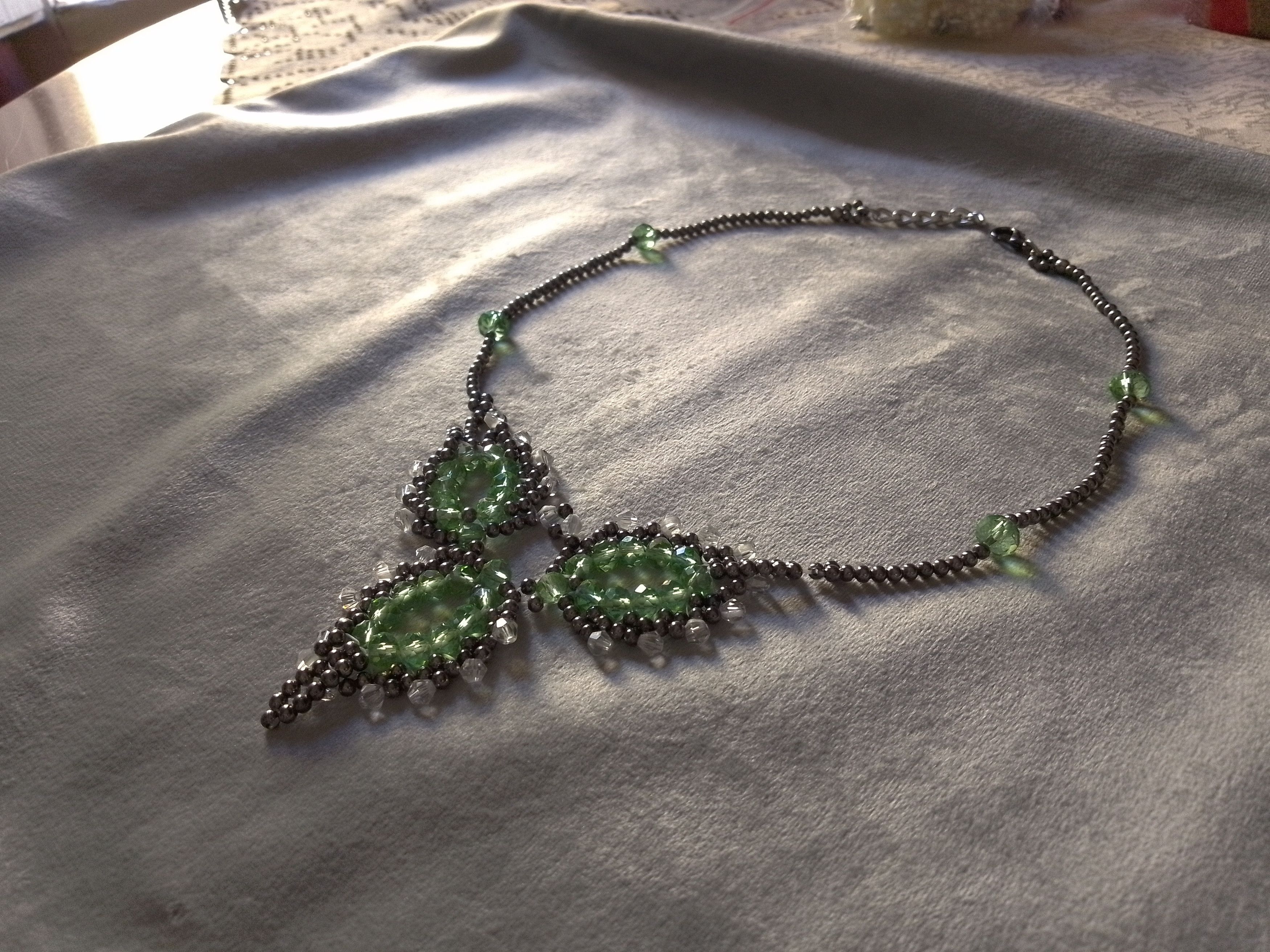 Handmade Necklace Leafy Vintage Elegant Green Crystal Embroidered Size ONE SIZE - 2 Thumbnail