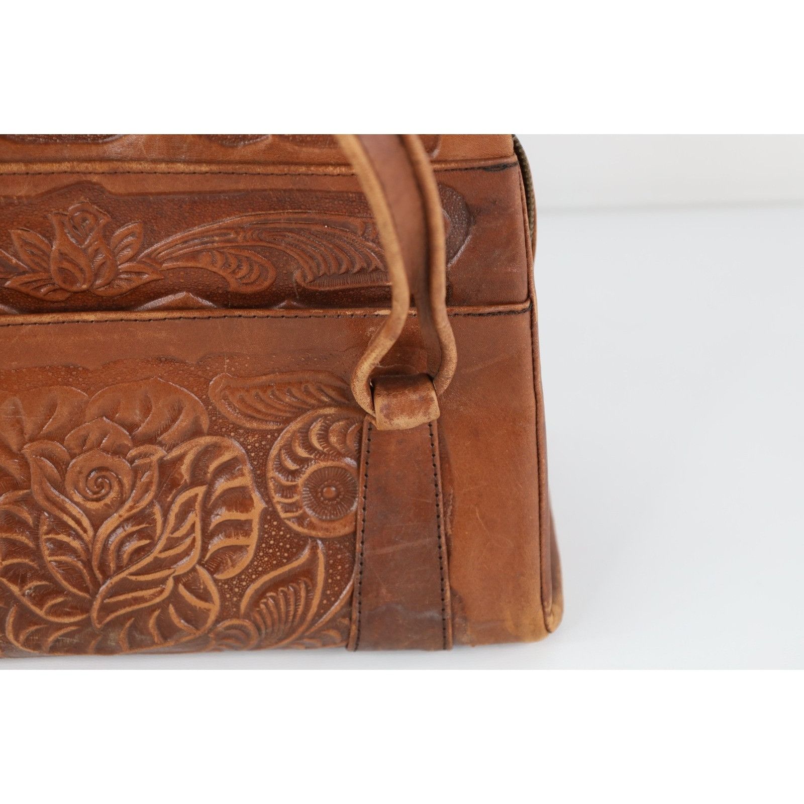 Vintage Vintage 60s 70s Boho Chic Hand Tooled Leather Flower Purse Size ONE SIZE - 2 Thumbnail