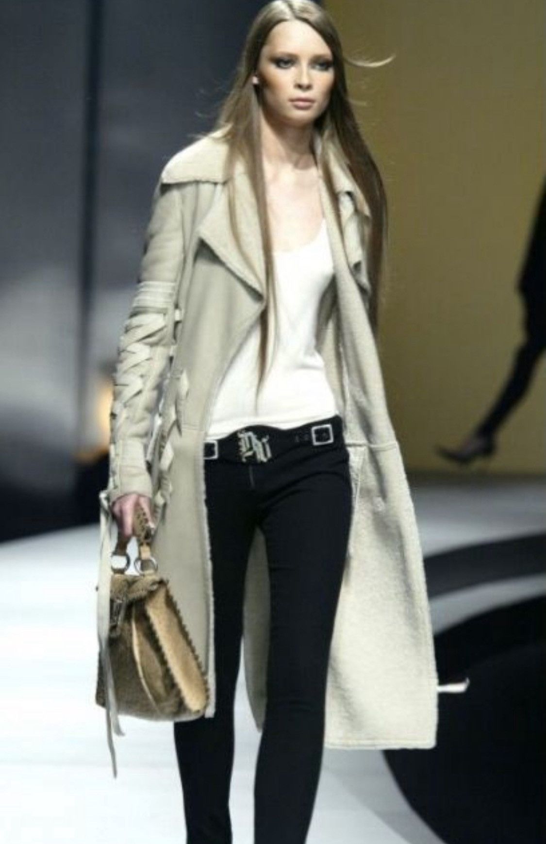 Versace Versace by Donatella FW2003 Runway Belt Detail Shearling Size S / US 4 / IT 40 - 2 Thumbnail
