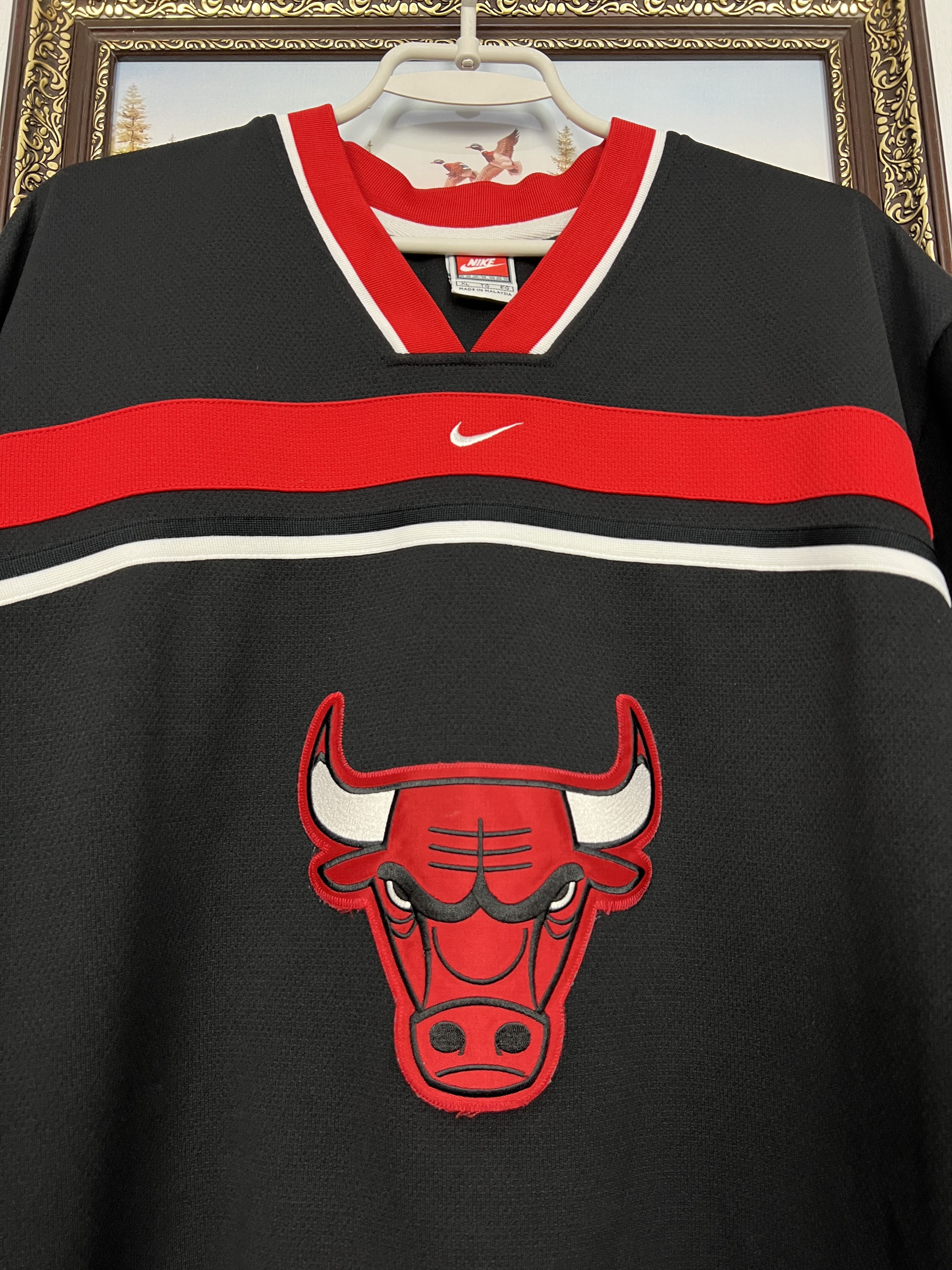 Nike Vintage Nike NBA Chicago Bulls Warm Up Shooting Jersey Tee Size US XL / EU 56 / 4 - 3 Thumbnail