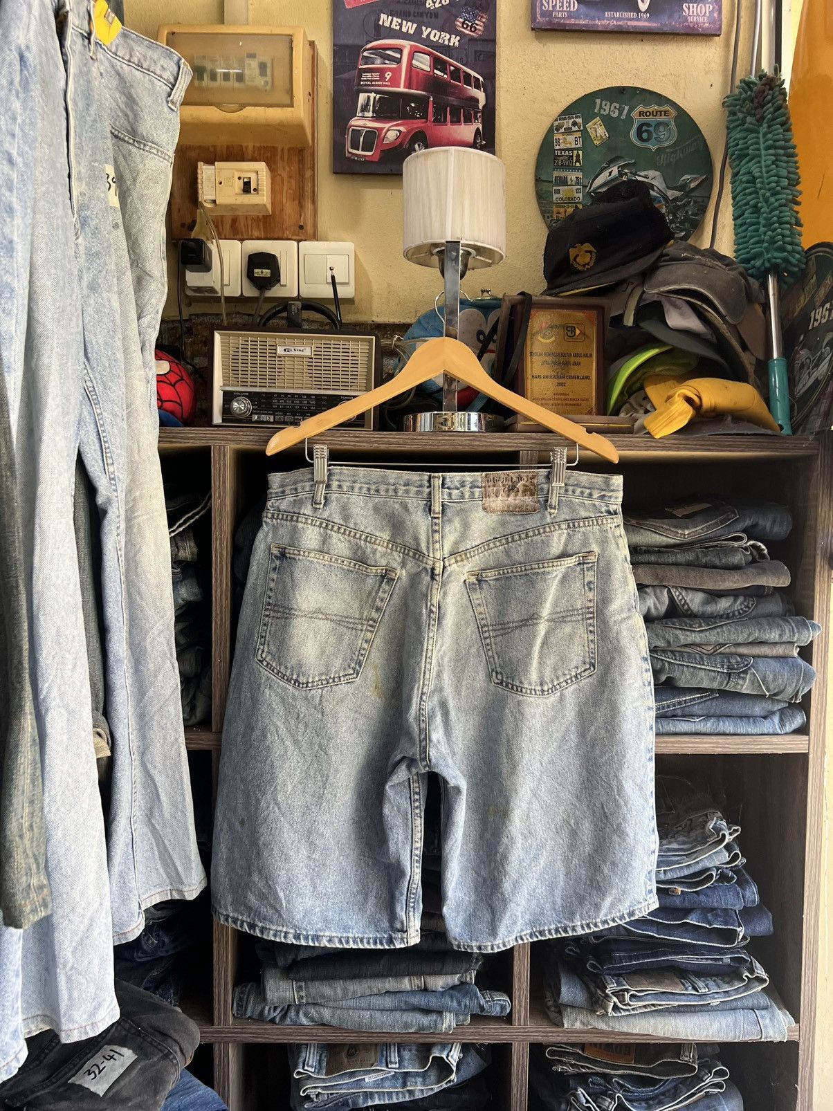 Bugle Boy 🔥Vintage Bugle Boy Cropped Denim Size US 35 - 2 Thumbnail