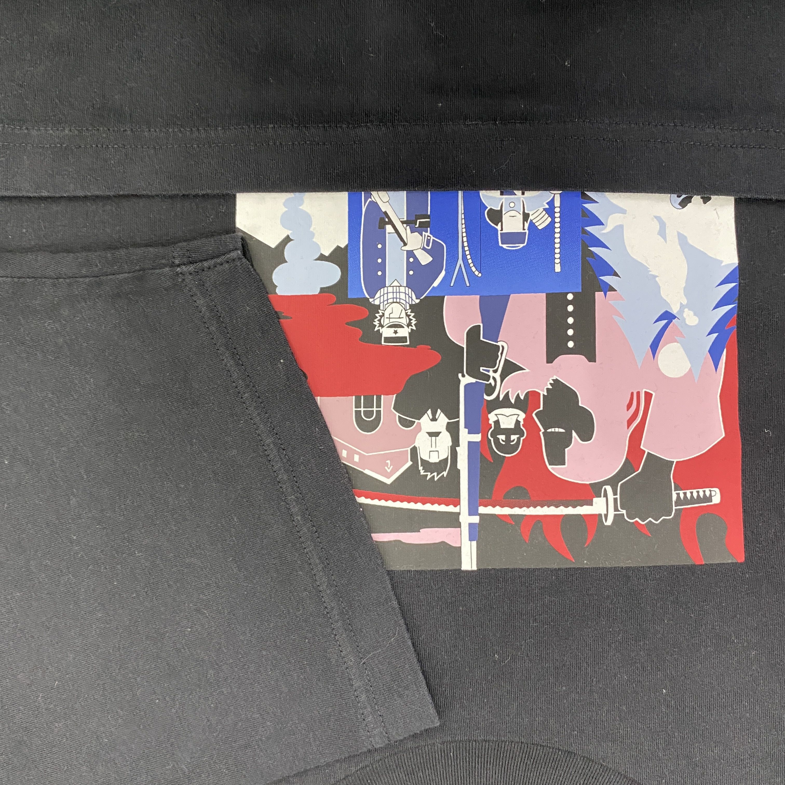 Anime Golden Kamuy T-shirt Uniqlo - H084 Size US L / EU 52-54 / 3 - 6 Thumbnail