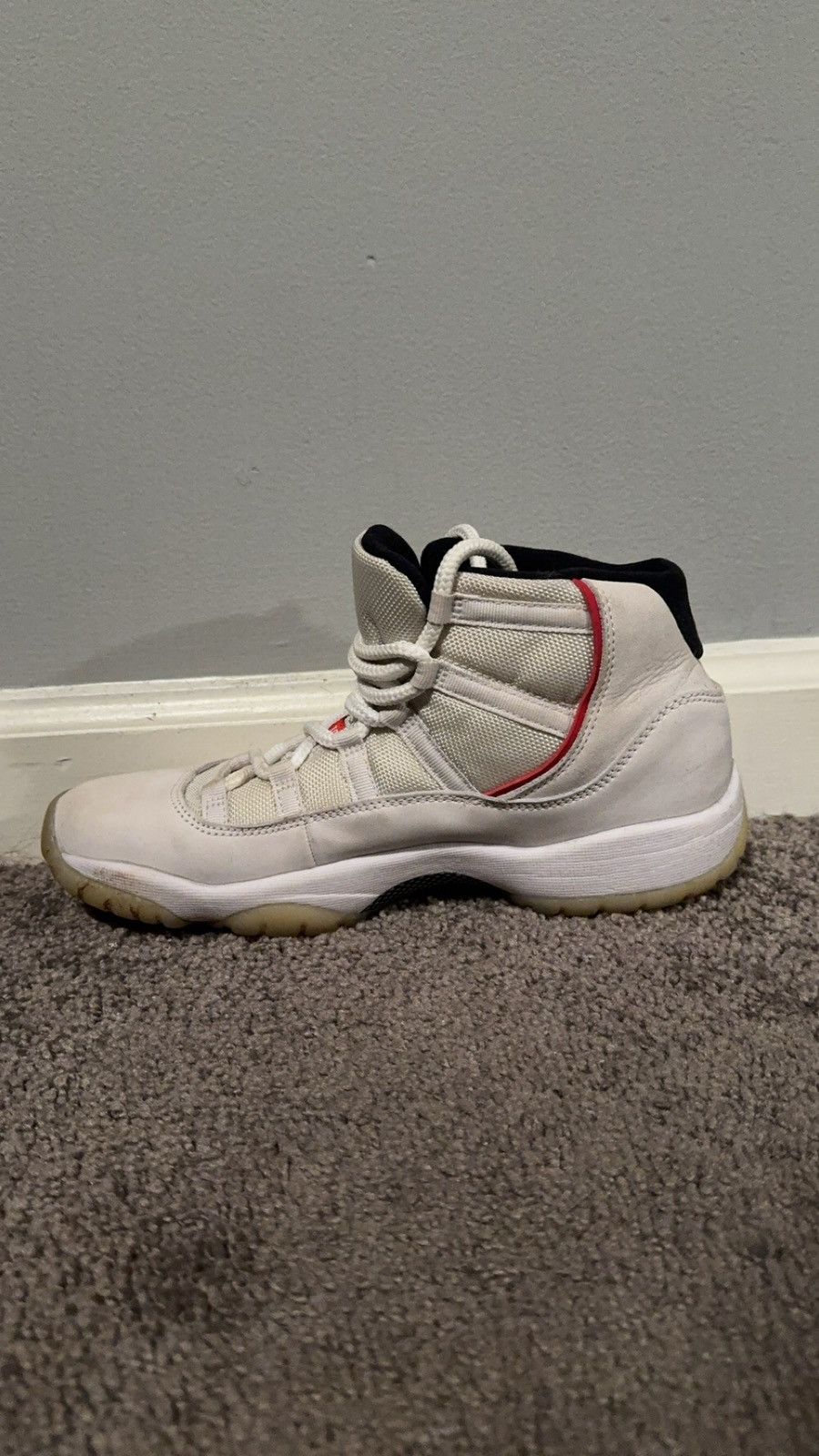 Jordan Brand × Nike Jordan 11 Platinum Tint (GS) Size US 7 / EU 40 - 3 Thumbnail