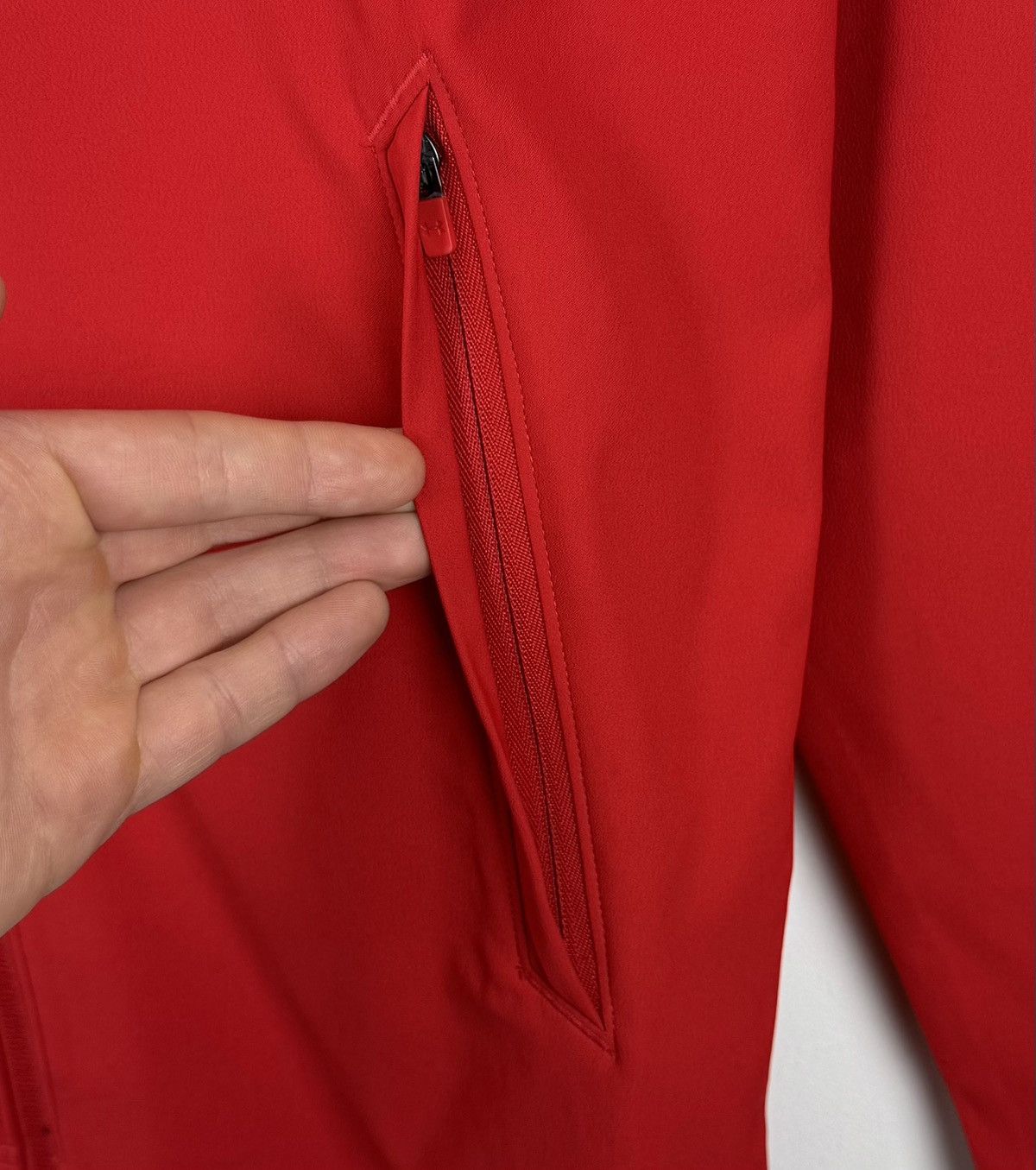 Under Armour Southampton 2017/18 Under Armour Track Jacket Red Soccer Size US S / EU 44-46 / 1 - 3 Thumbnail