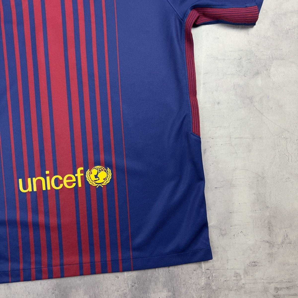 Nike Rare! F.C Barcelona Nike Soccer Jersey Away Home Shirt Size US S / EU 44-46 / 1 - 13 Thumbnail