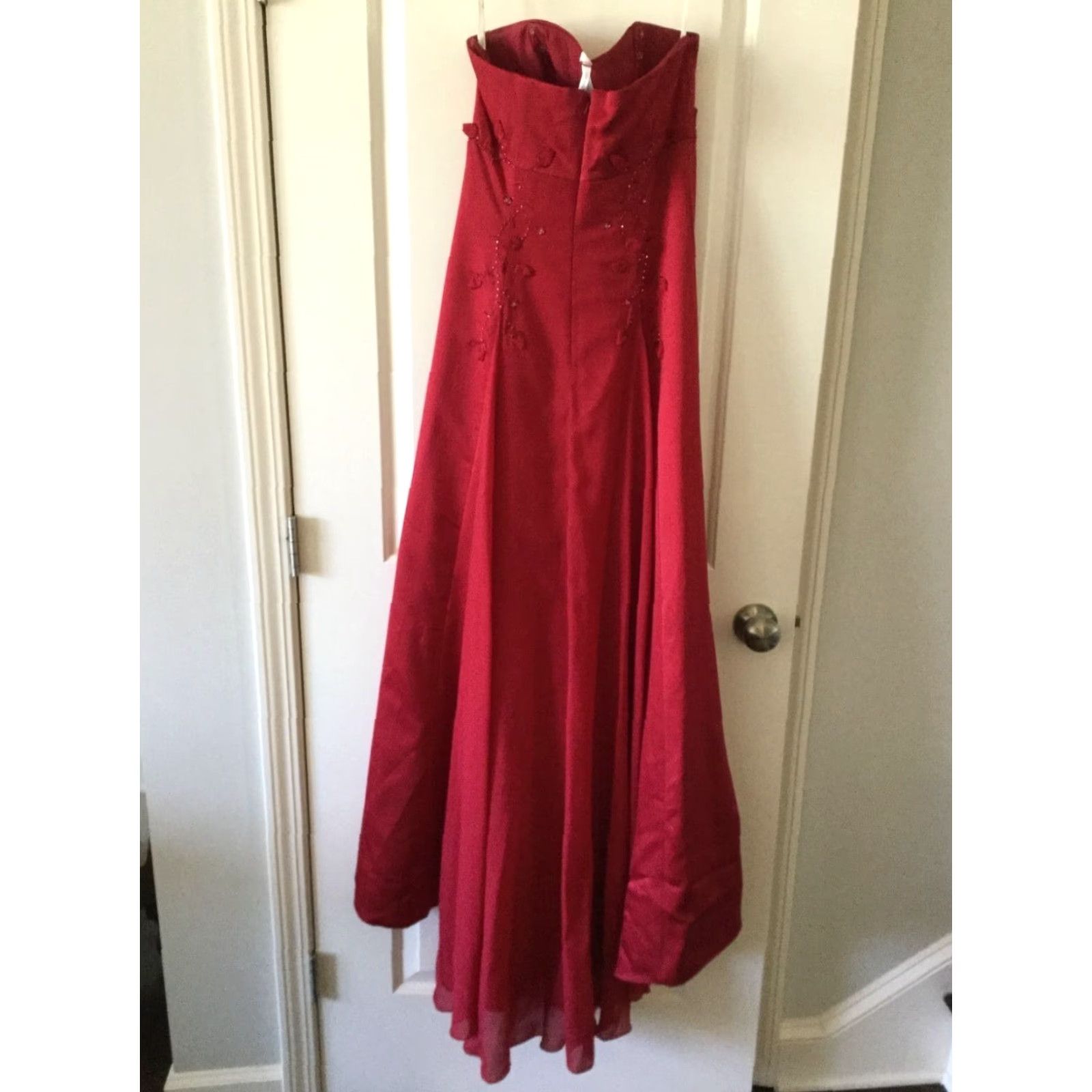 Vintage David's Bridal Bridesmaid Red Evening Dress Strapless Size 4 Appliqué Detail Size ONE SIZE - 5 Thumbnail