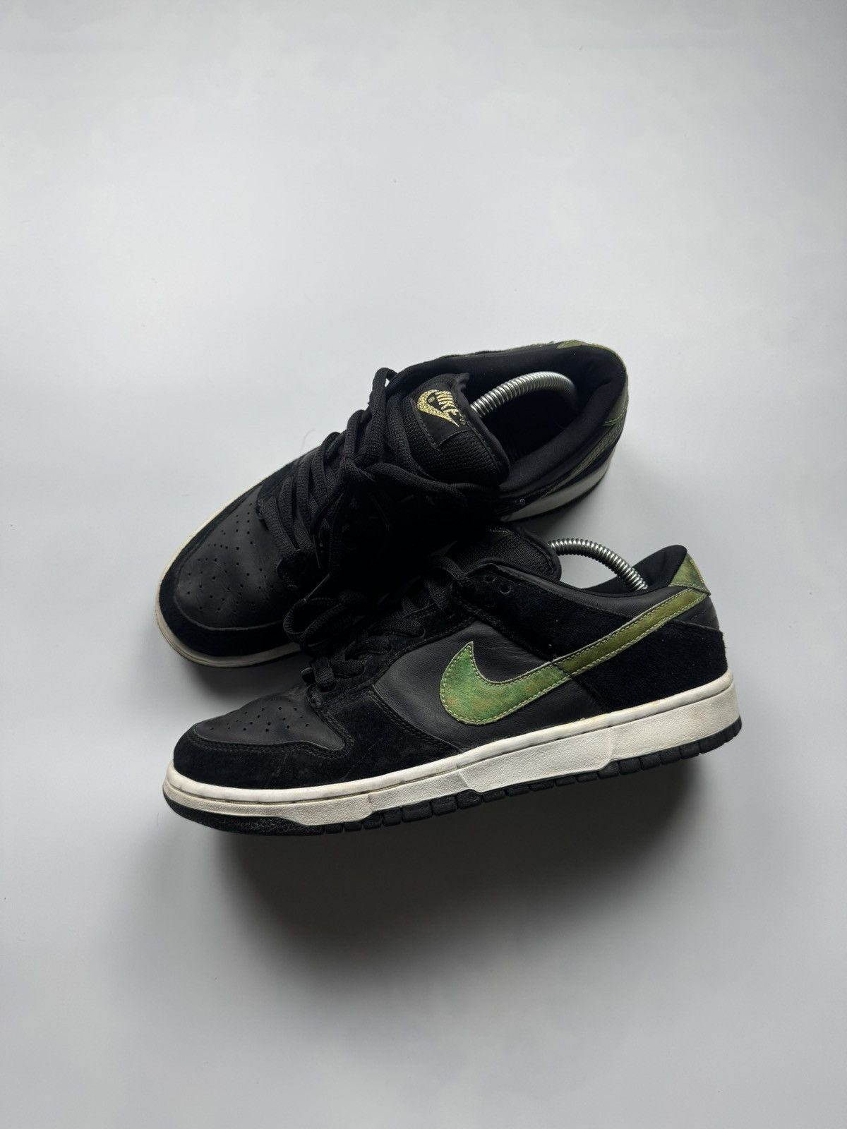 Nike SB 2003 Nike SB Dunk Low Pro Takashi Size US 9.5 / EU 42-43 - 1 Thumbnail