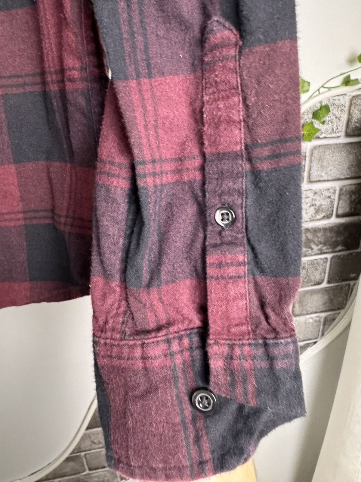 Apt. 9 APT.9 Red Black Plaid Flannel Button Up Excellent Condition Size US S / EU 44-46 / 1 - 4 Thumbnail