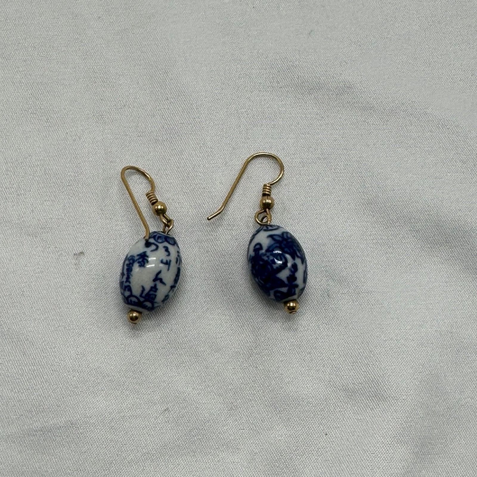 NBDN Nobrandedon VTG porcelain blue and white earrings Size ONE SIZE - 2 Thumbnail