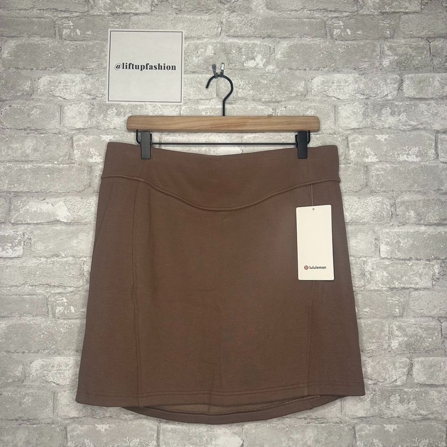 Lululemon Lululemon Scuba High Rise Mini Skirt NWT XL (TPTC) LW8ALSS Size 34" / US 12 / IT 48 - 1 Thumbnail