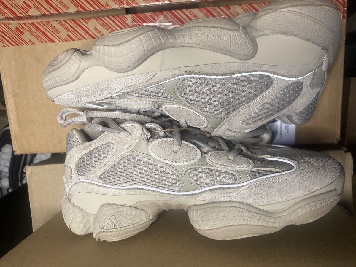 Yeezy adidas Yeezy 500 ‘Taupe Light’ size 5.5M/7W Size US 5.5 / EU 38 - 8 Thumbnail