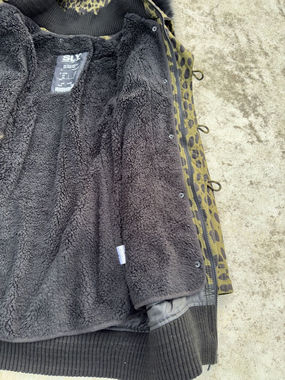 SLY SLY Baroque Japan Raccoon Fur Jacket Leopard Design bondage Size M / US 6-8 / IT 42-44 - 5 Thumbnail