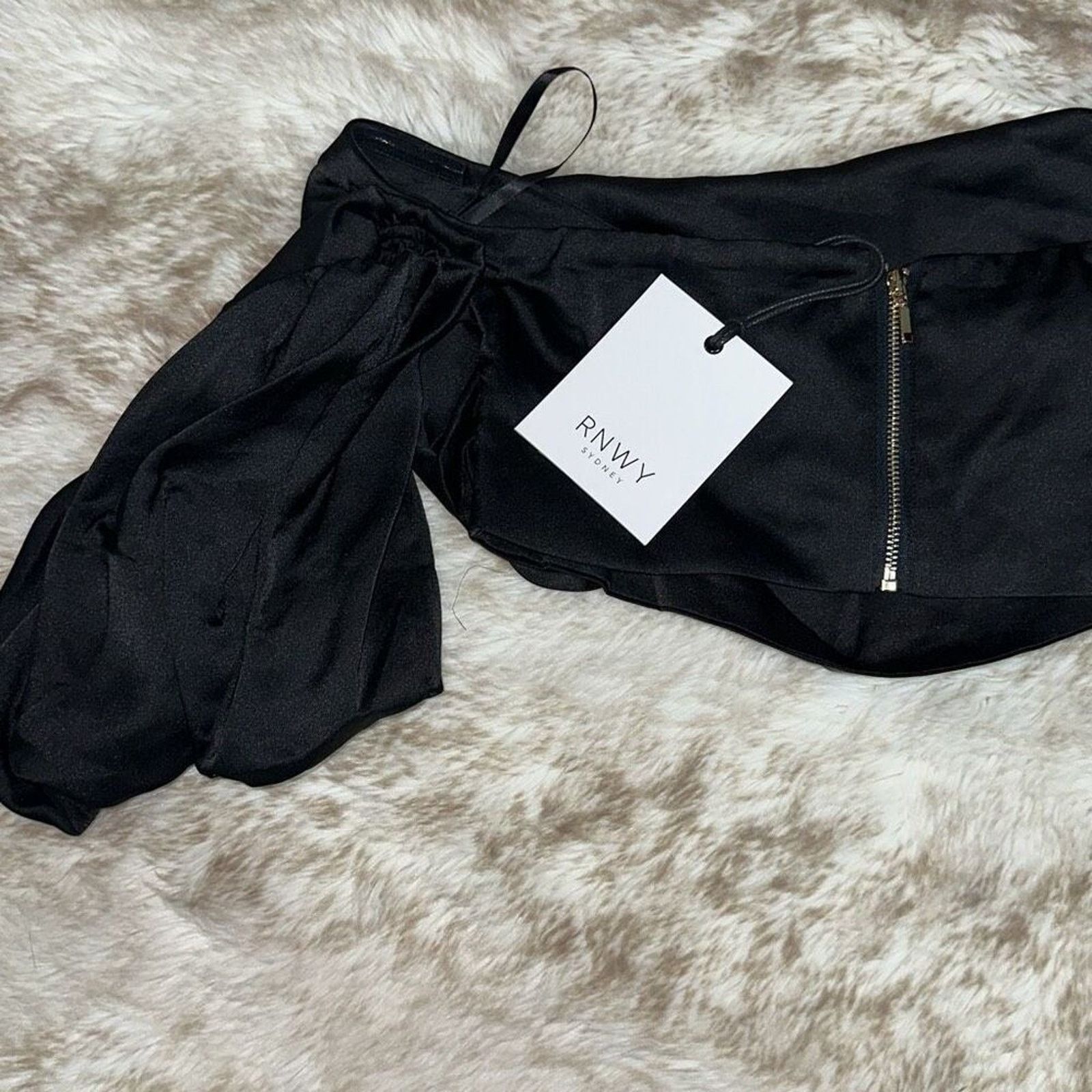 Other Runway Sydney Black Crop Top Puff Sleeve | Sz 6 Size M / US 6-8 / IT 42-44 - 5 Thumbnail