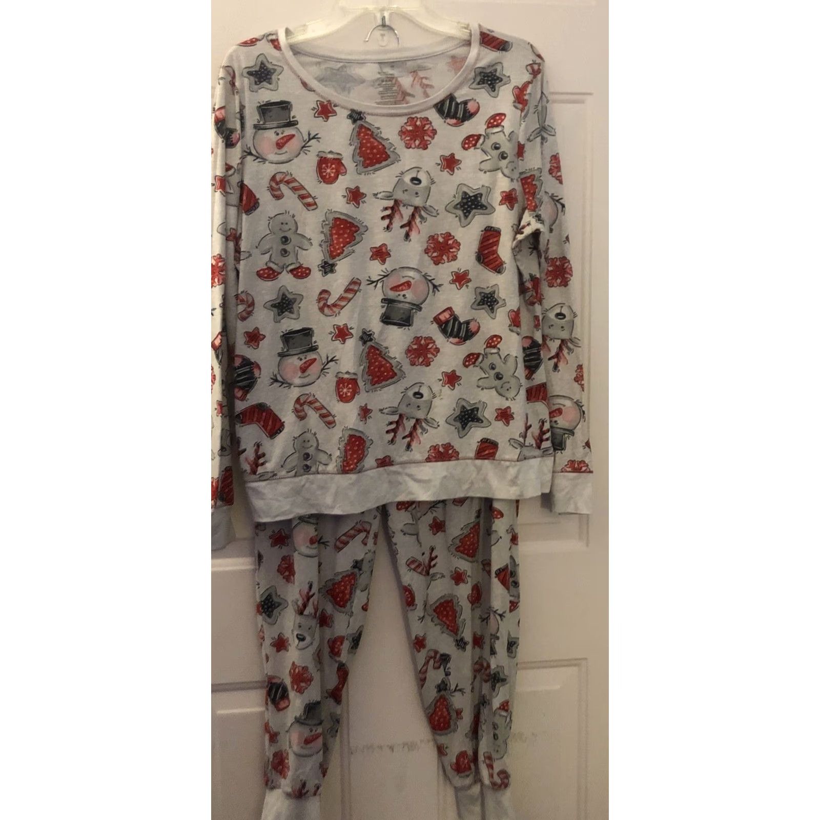 Vintage Secret Treasures Pajama Set Womens M Gray Holiday Polar Bear Winter Christmas Snowflakes Animals Pjs Size ONE SIZE - 2 Thumbnail
