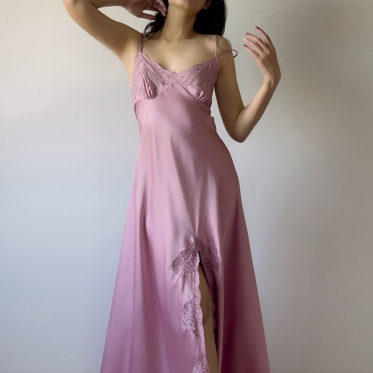 Vintage Lily of France 1990s Dusty Rose Satin Slip Gown (S–M) Size M / US 6-8 / IT 42-44 - 4 Thumbnail