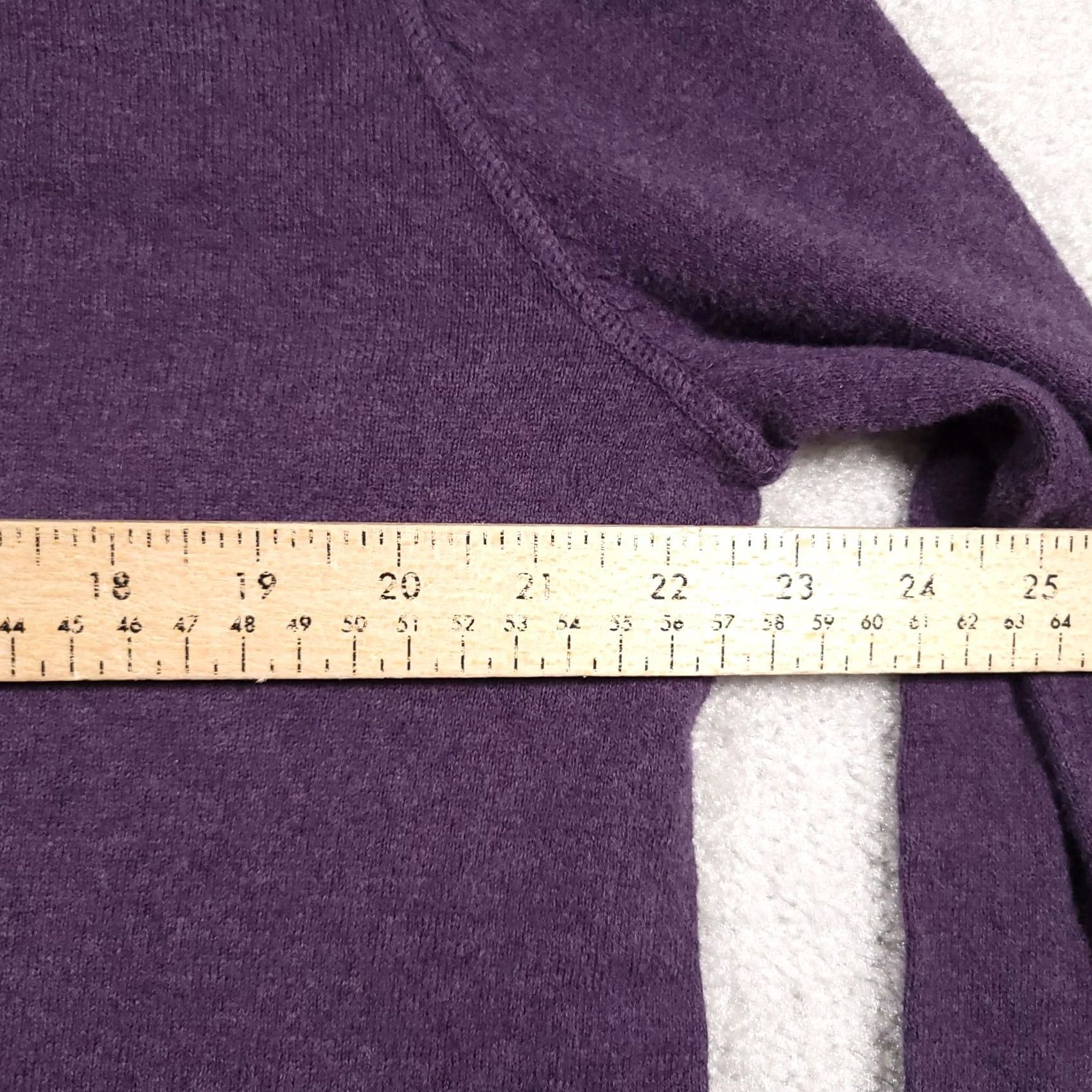 Eddie Bauer Eddie Bauer Sweater Mens Large Purple V-Neck Long Sleeve Knit Pullover Merino Wool Blend Shirt Size US L / EU 52-54 / 3 - 6 Thumbnail