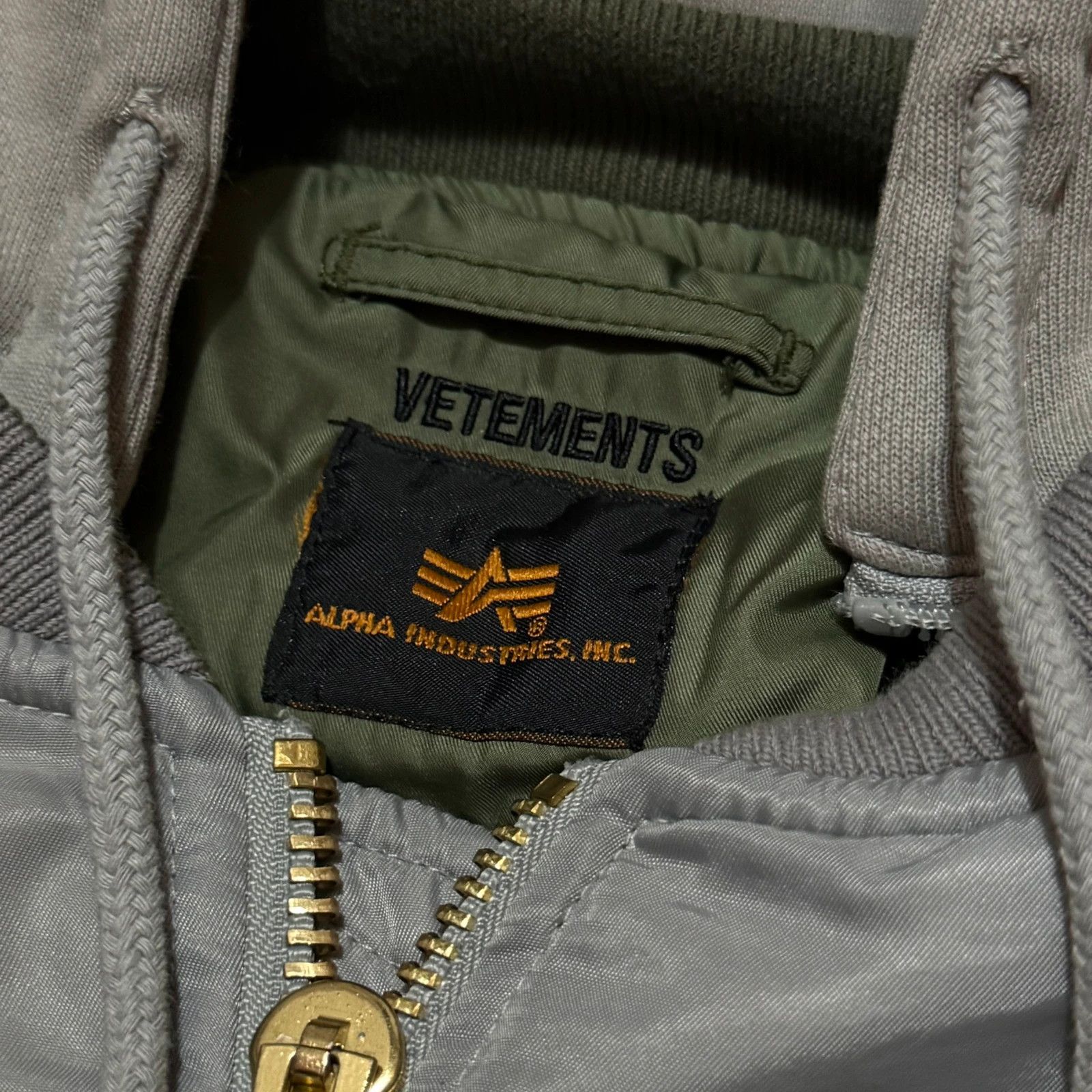 Alpha Industries × Vetements A/W 18 Vetements Alpha industries reversible oversizedbomber Size US XS / EU 42 / 0 - 7 Thumbnail
