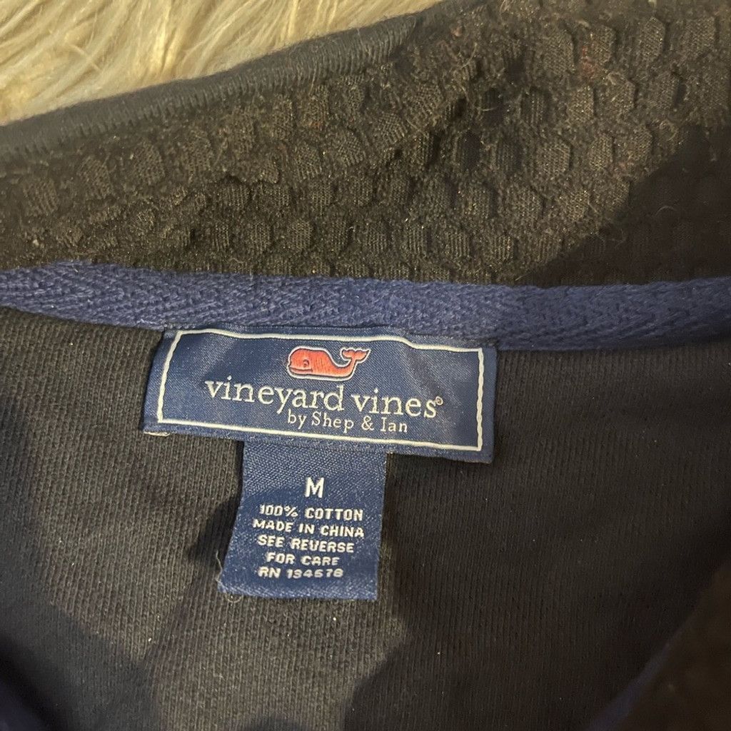 Vineyard Vines Vineyard Vines Men's Black quarter zip jacket size M Size US M / EU 48-50 / 2 - 2 Thumbnail