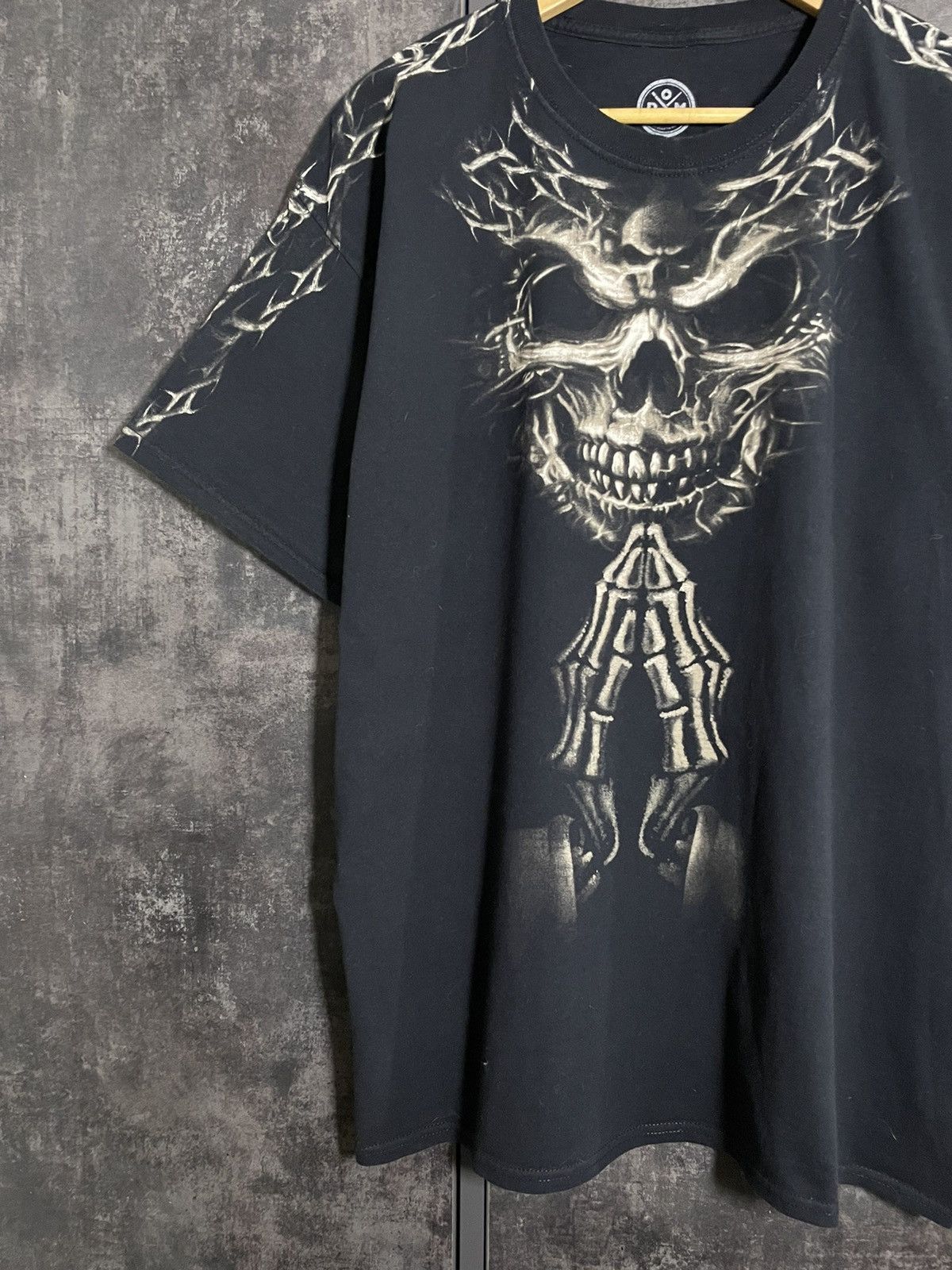 Vintage Crazy Vintage Praying Skull Tribal T-shirt Gothic Y2K Size US XL / EU 56 / 4 - 3 Thumbnail