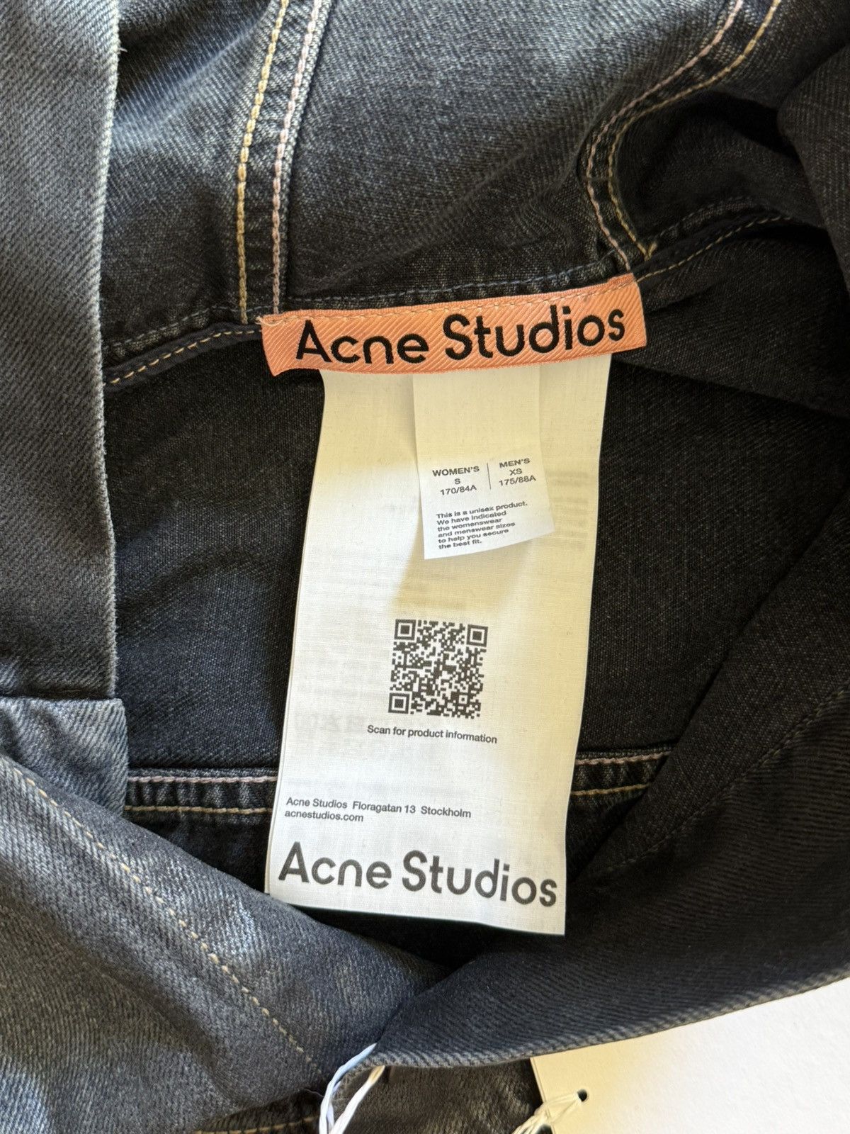 Glossy denim jacket with hood