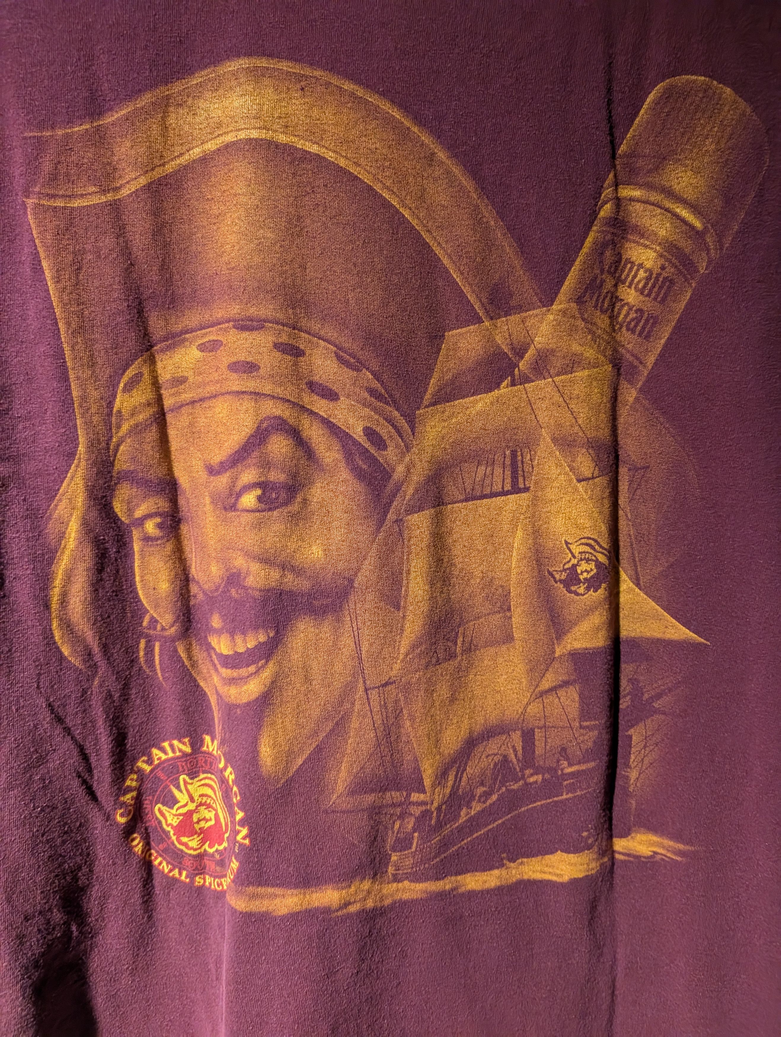 Gildan Vintage Y2K Captain Morgan Original Spiced Rum Shirt Size US XL / EU 56 / 4 - 2 Thumbnail