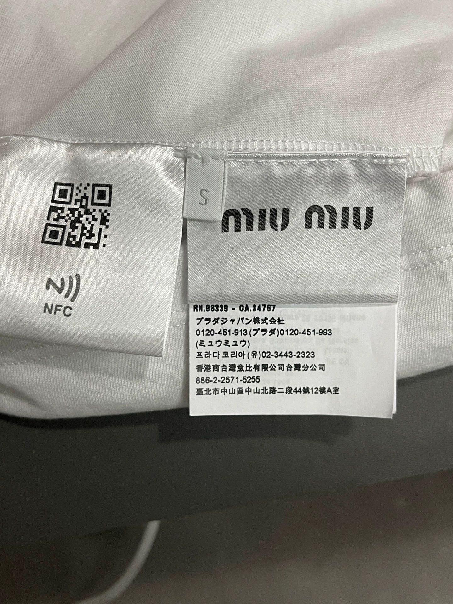 Miu Miu MIU MIU women's patch logo short-sleeve top S Size S / US 4 / IT 40 - 7 Thumbnail