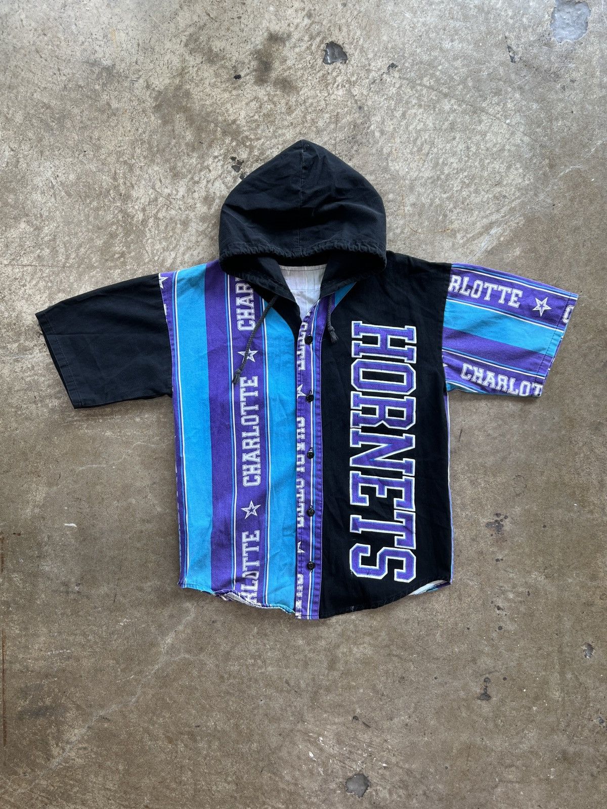 NBA Vintage 90s Charlotte Hornets Hooded Shirt Medium Size US M / EU 48-50 / 2 - 2 Thumbnail