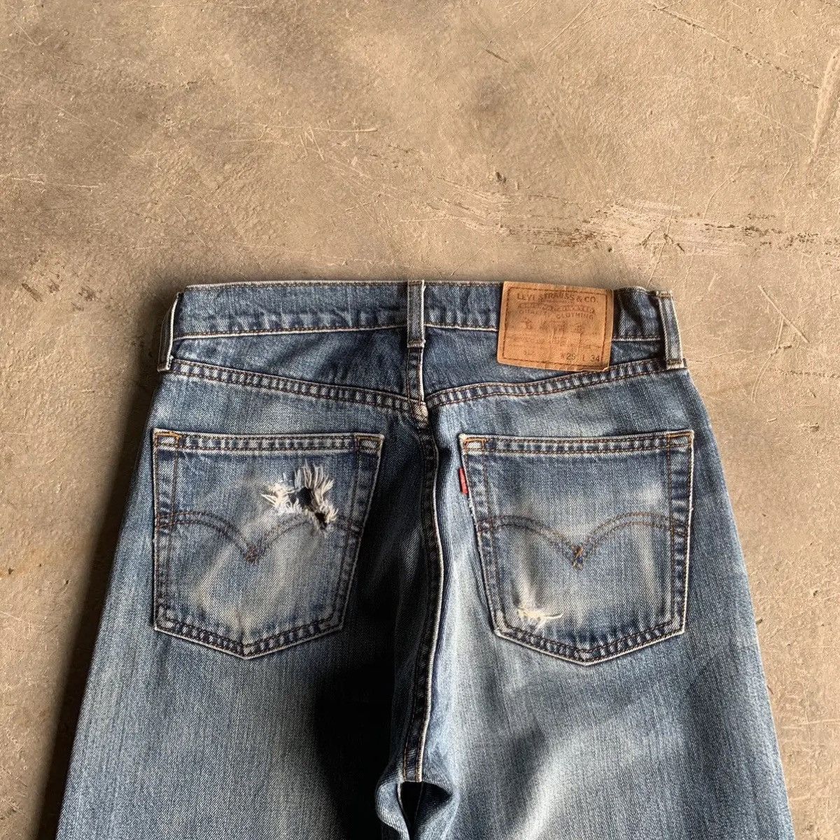 Levi's Vintage Levi’s 512 Blue Wash Jeans Distressed Denim Pants Size US 28 / EU 44 - 8 Thumbnail