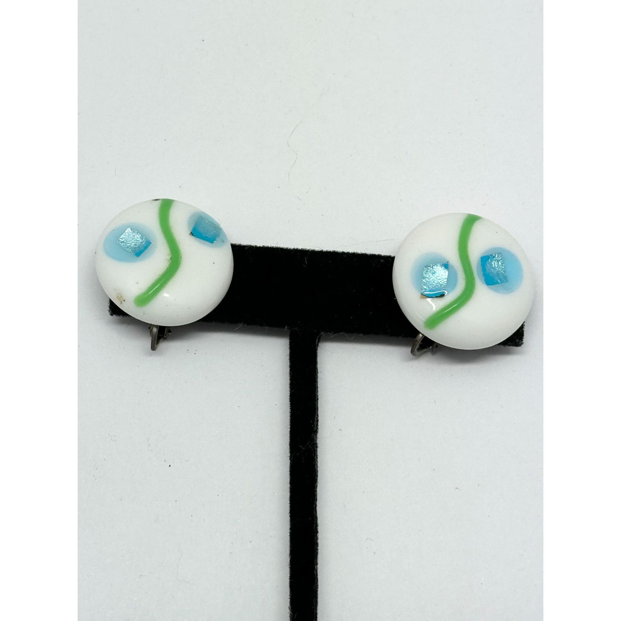 Vintage Vintage white milk glass earrings Size ONE SIZE - 2 Thumbnail