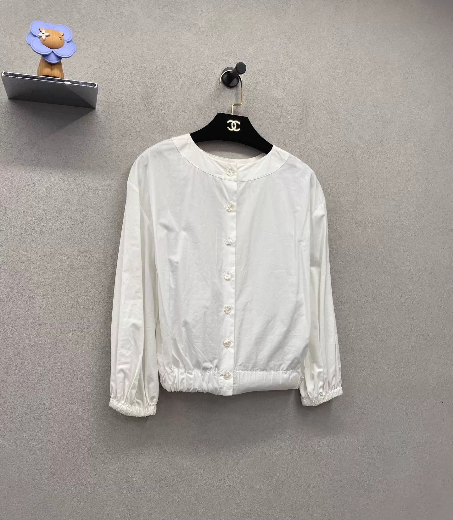 Chanel Chanel crewneck white longsleeve shirt 38 Korean elegant Size S / US 4 / IT 40 - 3 Thumbnail