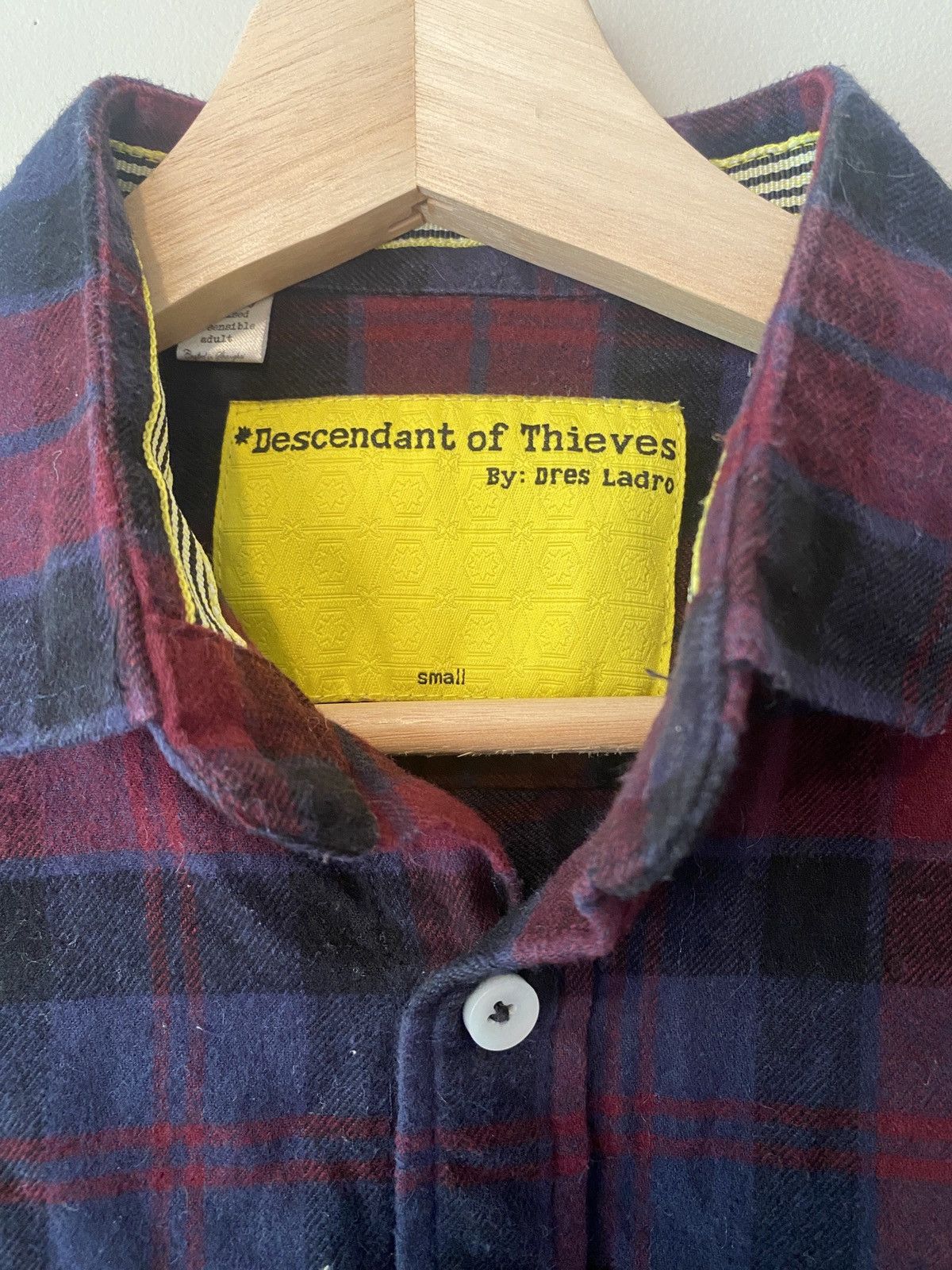 Descendant of Thieves Descendant of Thieves Red Plaid Button Up Size US S / EU 44-46 / 1 - 3 Thumbnail