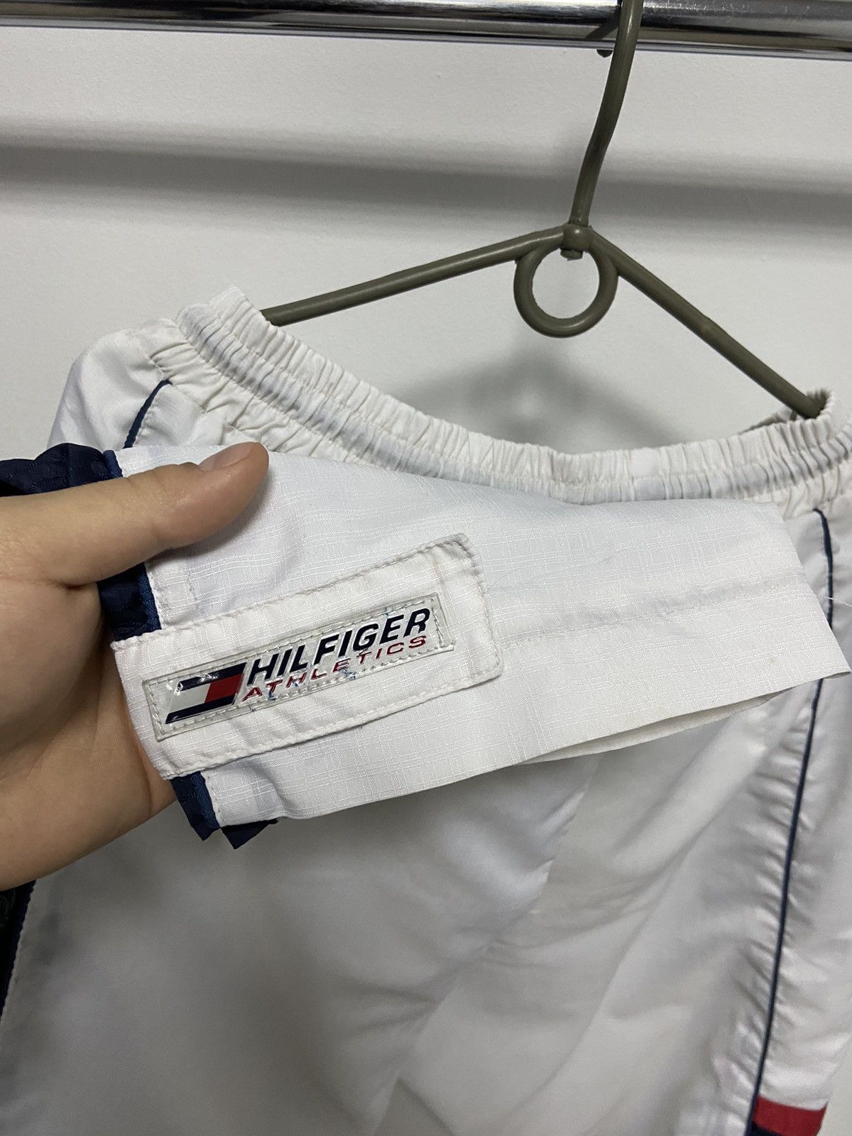 Tommy Hilfiger × Vintage Tommy Hilfiger vintage nylon pants logo skate casuals Size US 36 / EU 52 - 9 Thumbnail