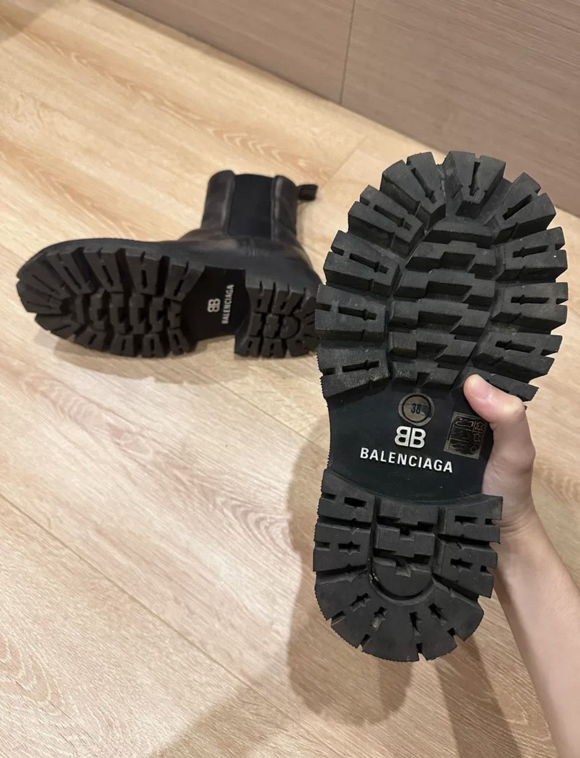 Balenciaga Balenciaga tractor boots Size US 6 / EU 39 - 4 Thumbnail