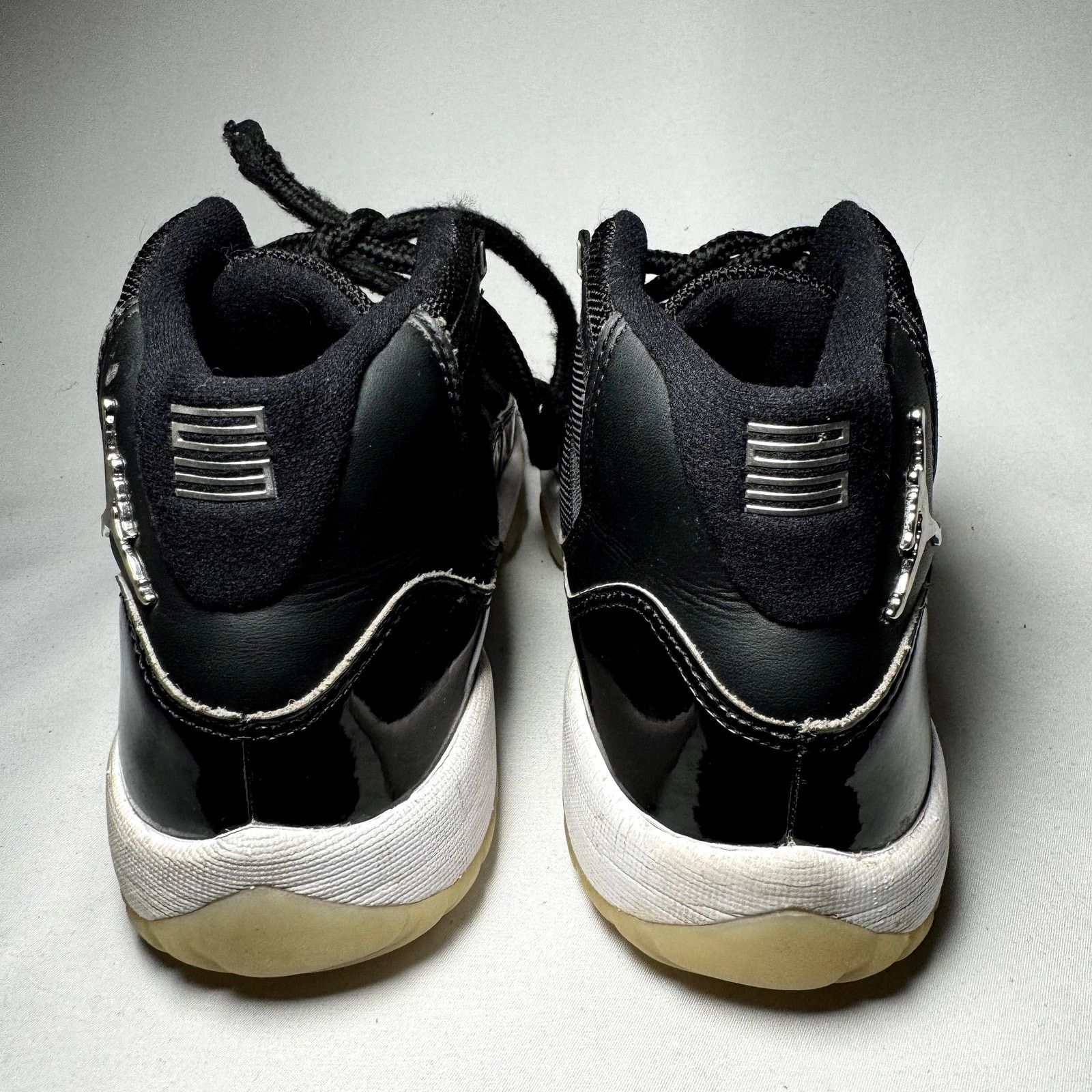 Jordan Brand × Nike Size 6.5 - Air Jordan 11 Retro GS Jubilee / 25th Anniversary Size US 6.5 / EU 39-40 - 5 Thumbnail