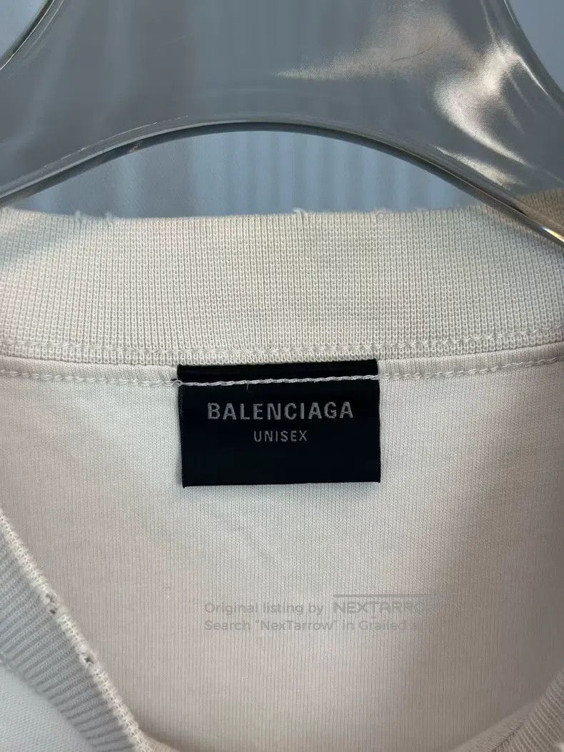 Balenciaga Balenciaga Reversible white short sleeve Size US XL / EU 56 / 4 - 4 Thumbnail