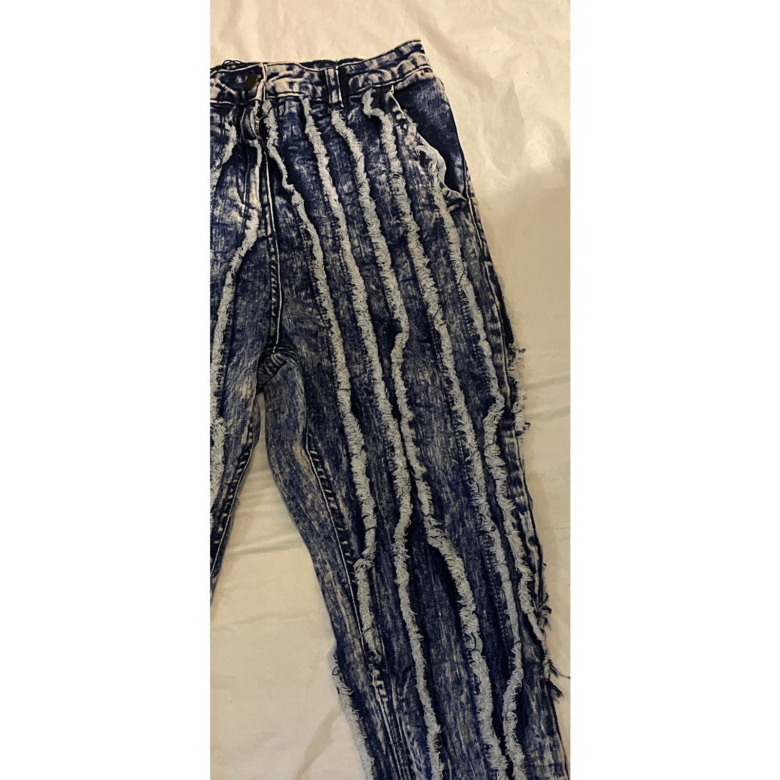 Other Pretty Little Thing Flare Jean - Size: 8 - Washed Blue Size 30" / US 8 / IT 44 - 10 Thumbnail