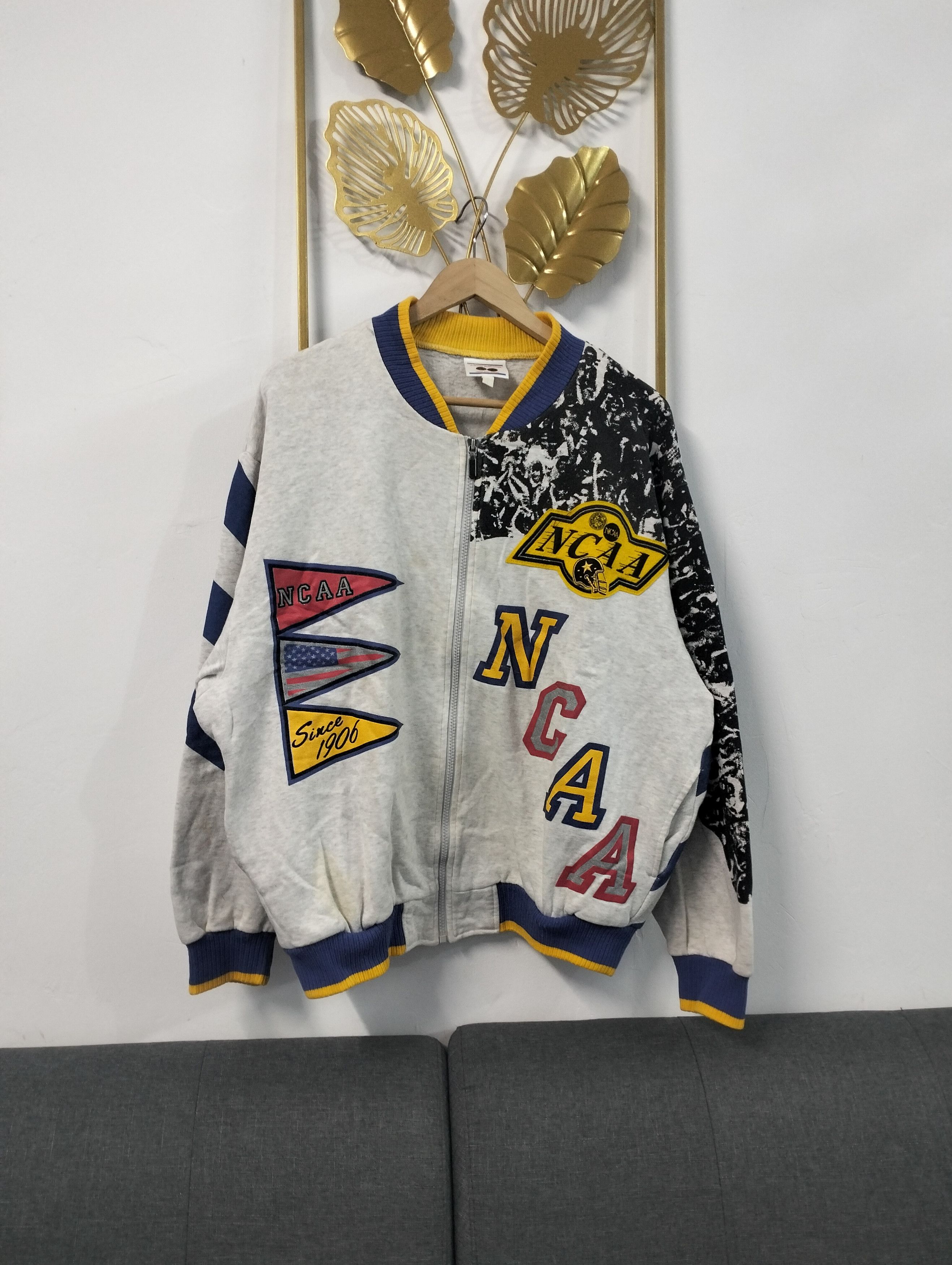 NCAA × Vintage Vintage NCAA Football Sweater Size US XL / EU 56 / 4 - 2 Thumbnail