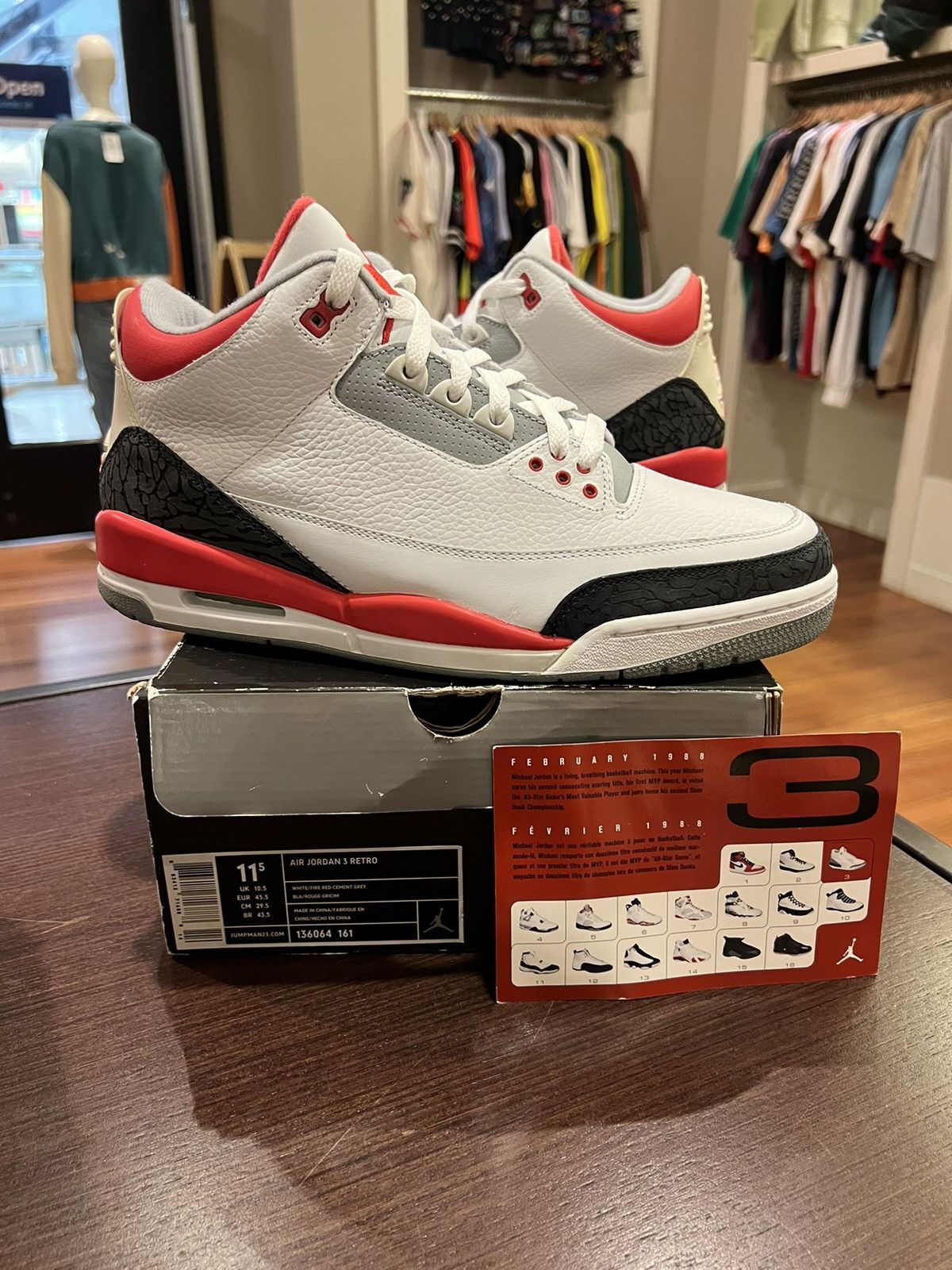 Jordan Brand Jordan 3 retro ‘fire red’ 2007 Size US 11.5 / EU 44-45 - 1 Thumbnail