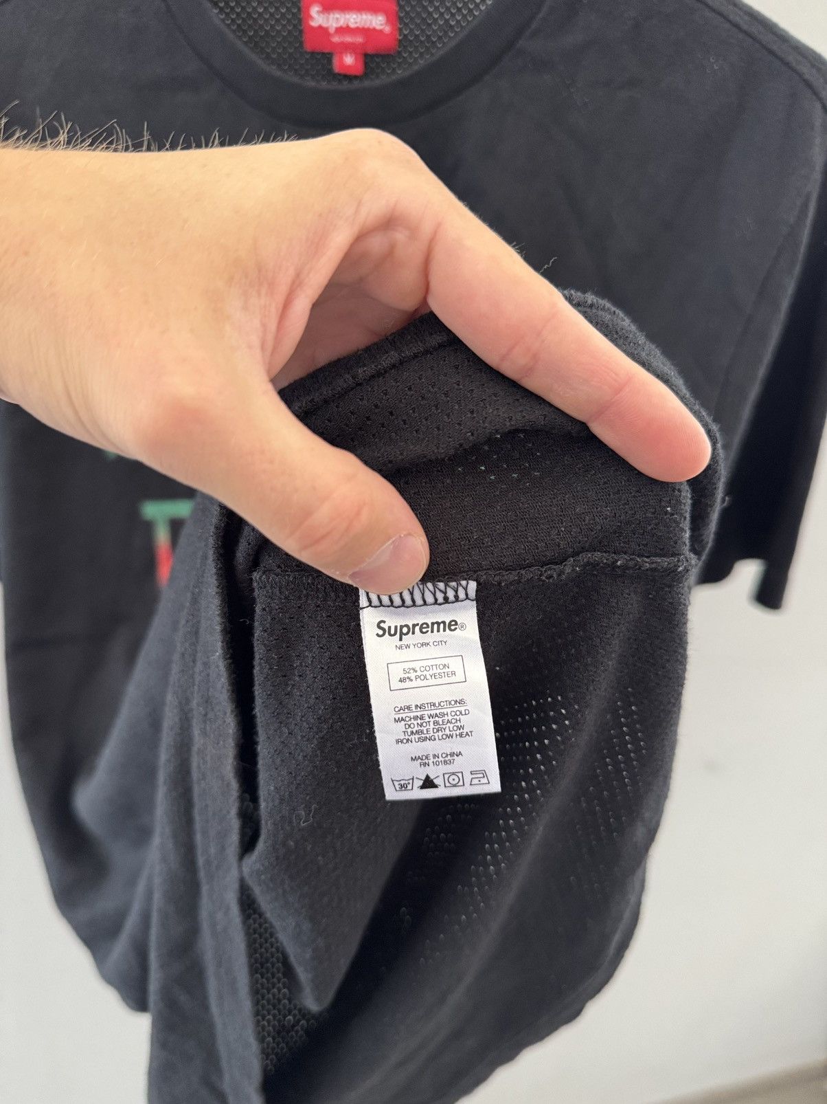 Supreme Black Mesh T-Shirt Tee Jersey Big Logo Supreme EST. 1994 Size US M / EU 48-50 / 2 - 6 Thumbnail