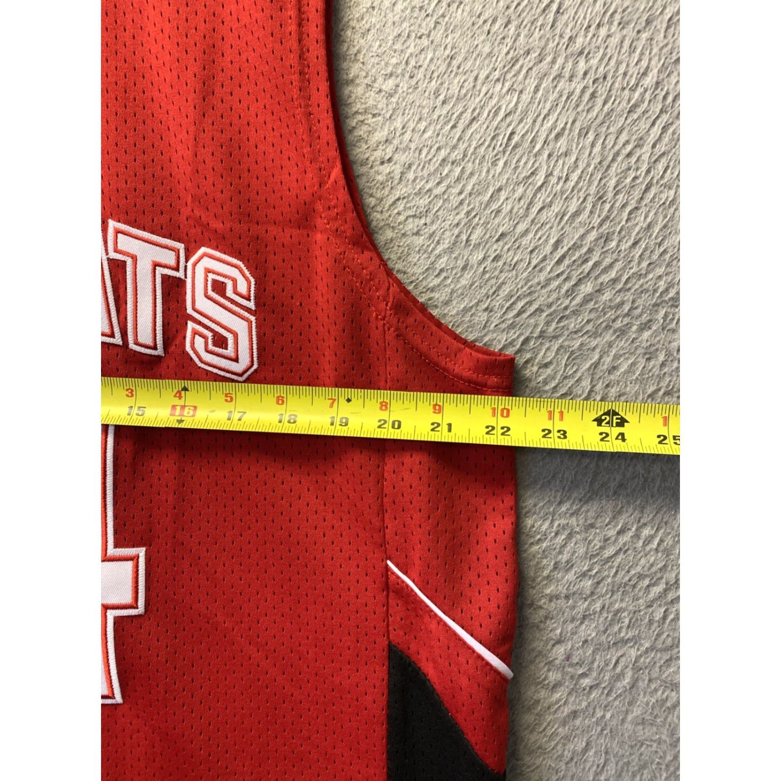 Vintage VINTAGE Red Wildcats Basketball Jersey XL Red Number 14 /0547 Size US XL / EU 56 / 4 - 7 Thumbnail