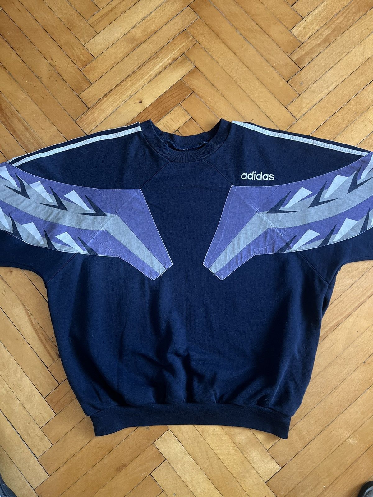 Adidas × Vintage Adidas Colour Block Embroidered Spell Out Sweatshirt Size US L / EU 52-54 / 3 - 3 Thumbnail