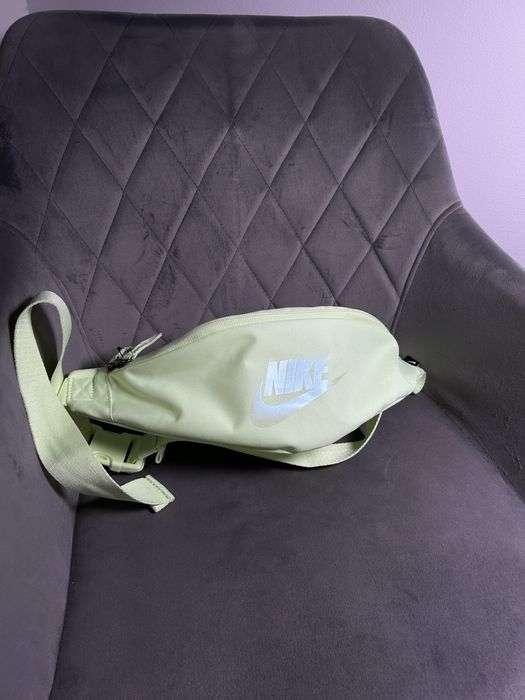 Nike belt 2025 bag mint green